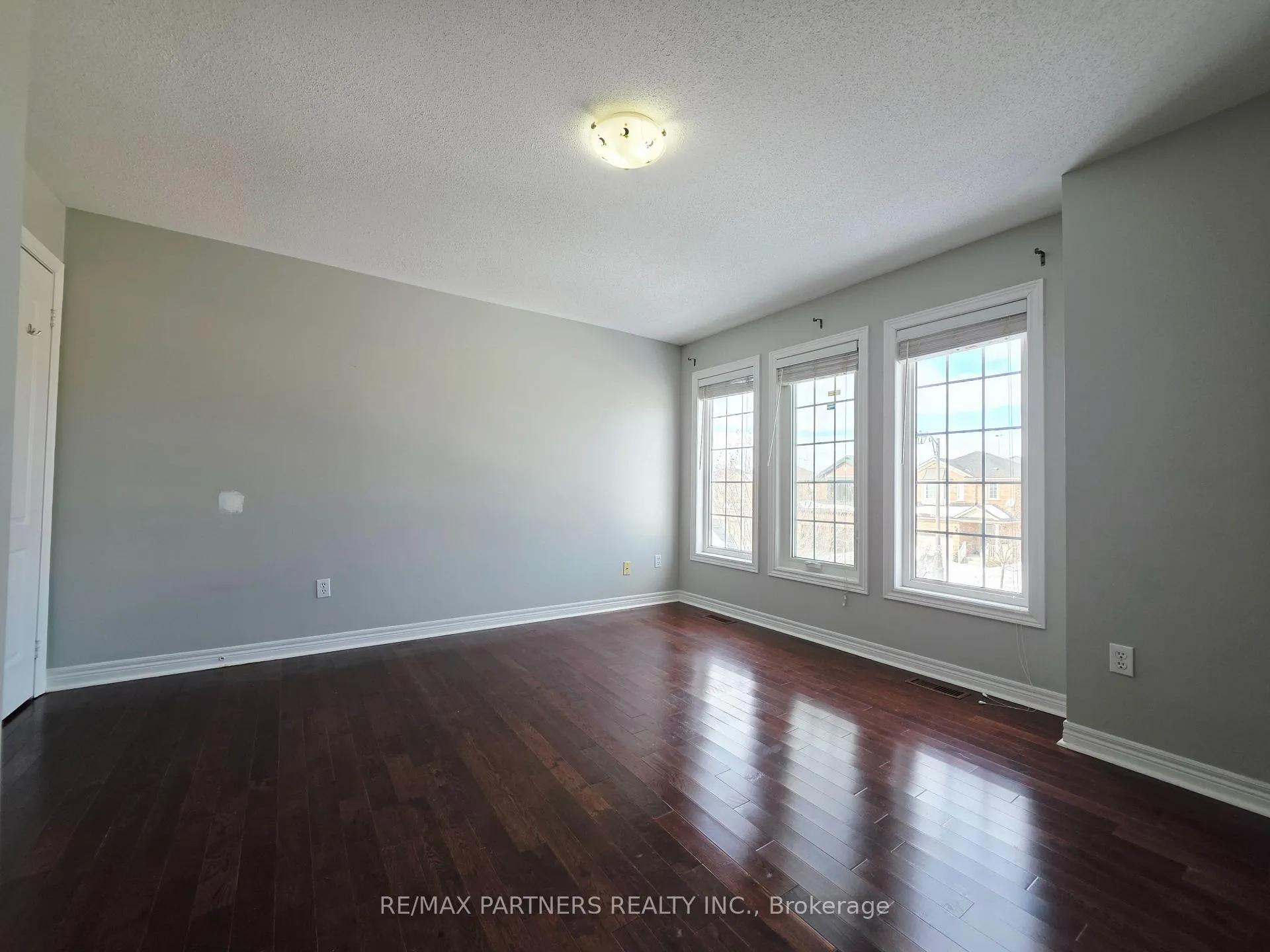 Photo 37 of 126 Collis Drive, Aurora, Bayview Northeast — HOMEH