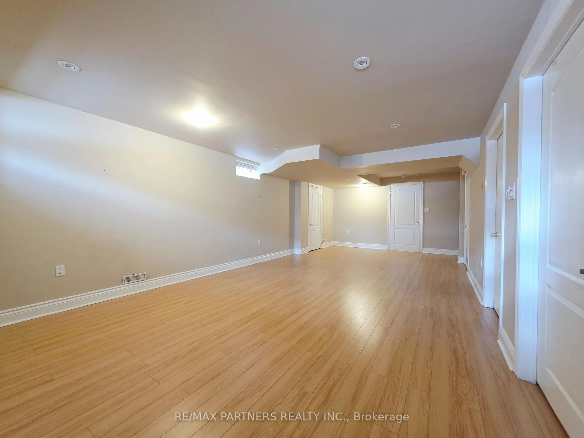 Photo 43 of 126 Collis Drive, Aurora, Bayview Northeast — HOMEH
