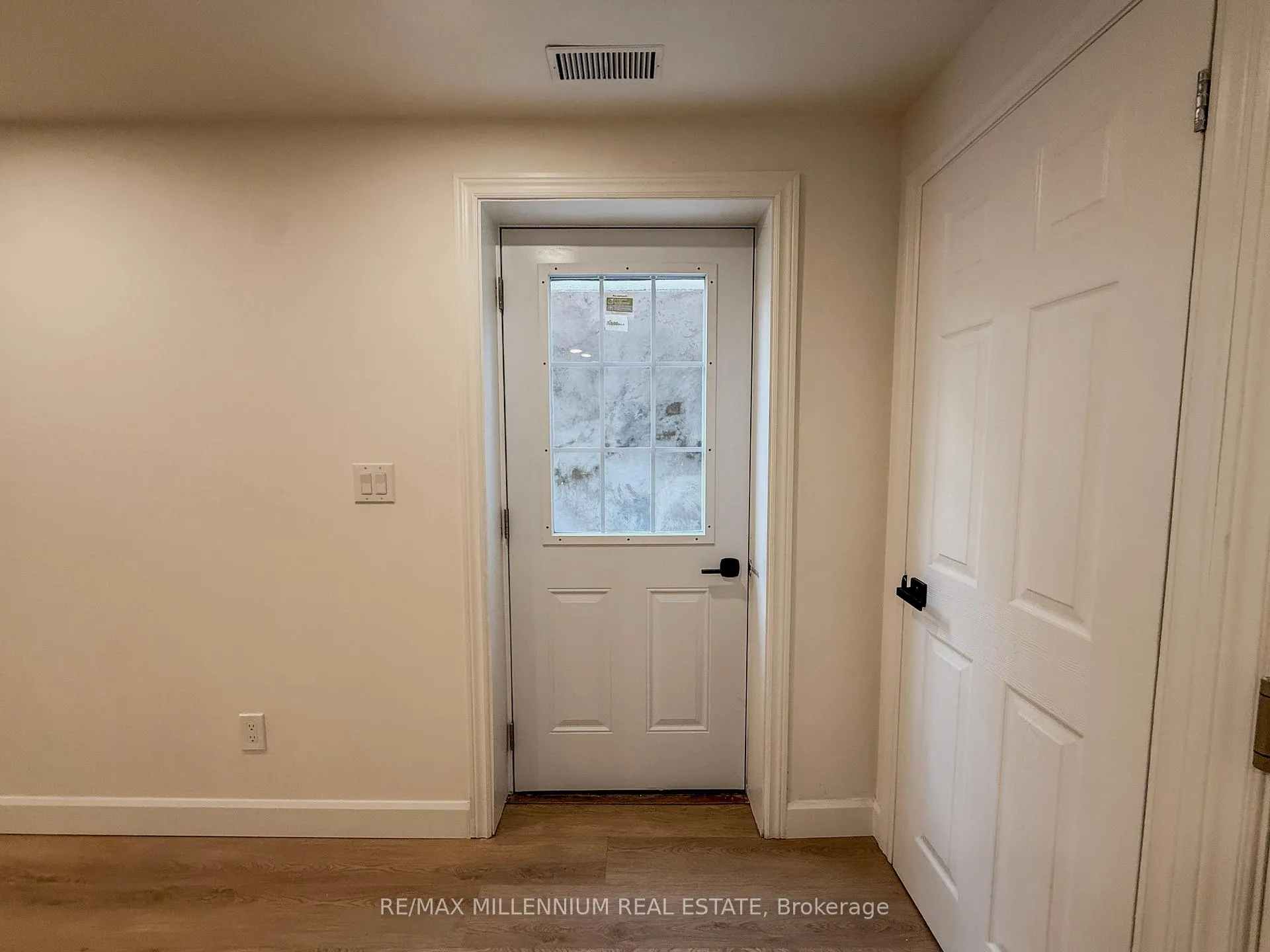Photo 5 of 14 Sallis Drive, Ajax, South East — HOMEH
