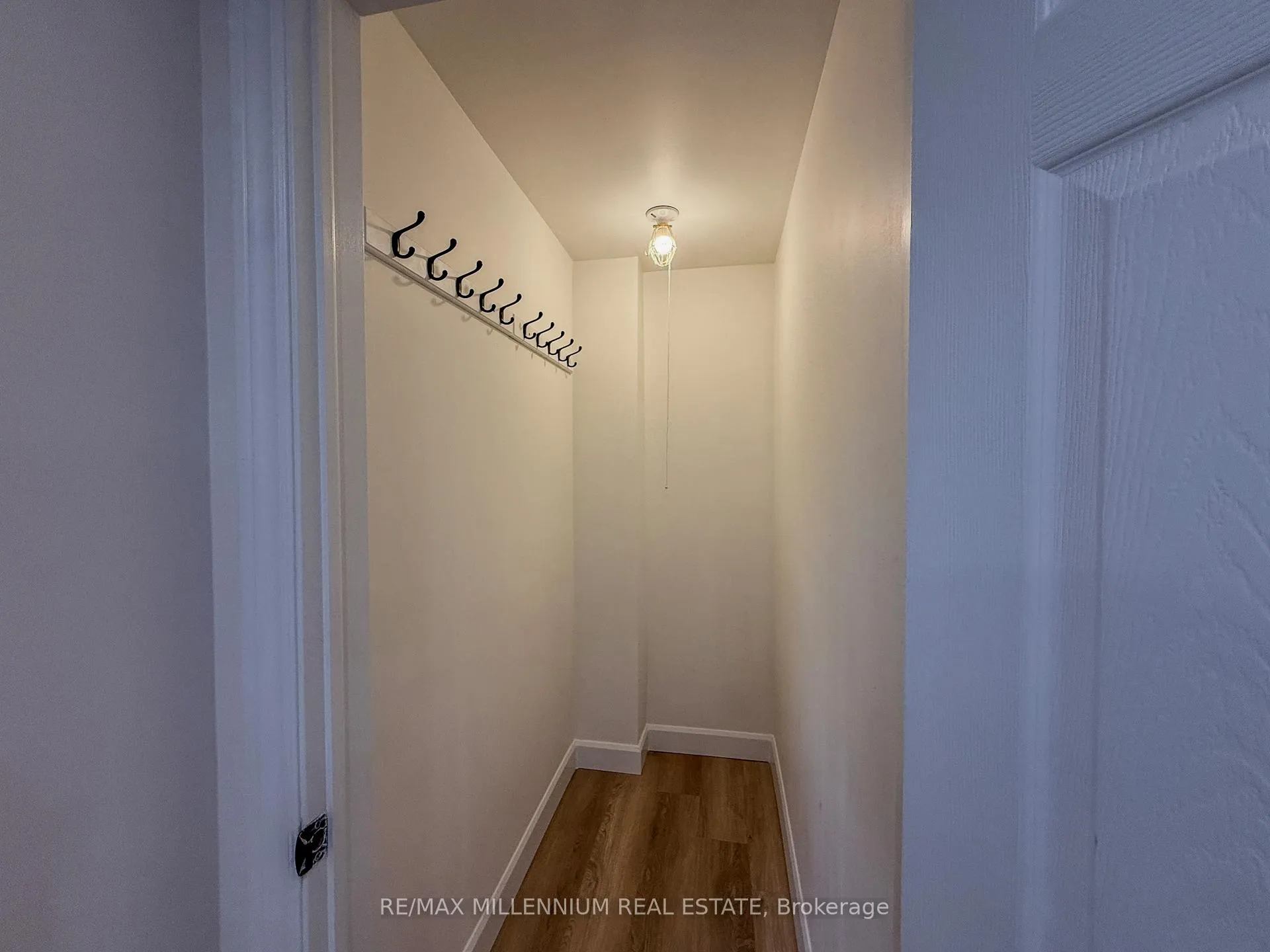 Photo 7 of 14 Sallis Drive, Ajax, South East — HOMEH