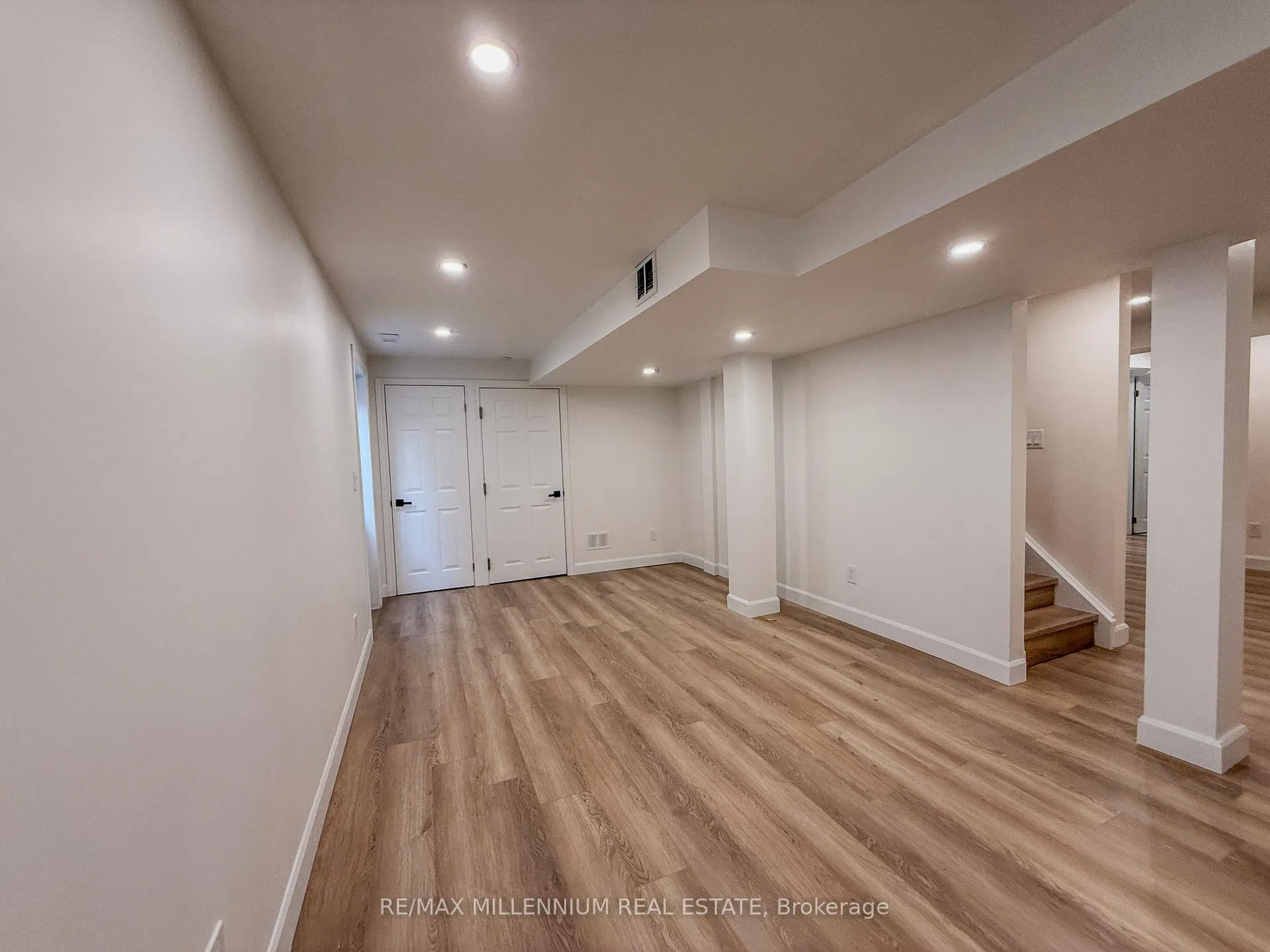 Photo 10 of 14 Sallis Drive, Ajax, South East — HOMEH