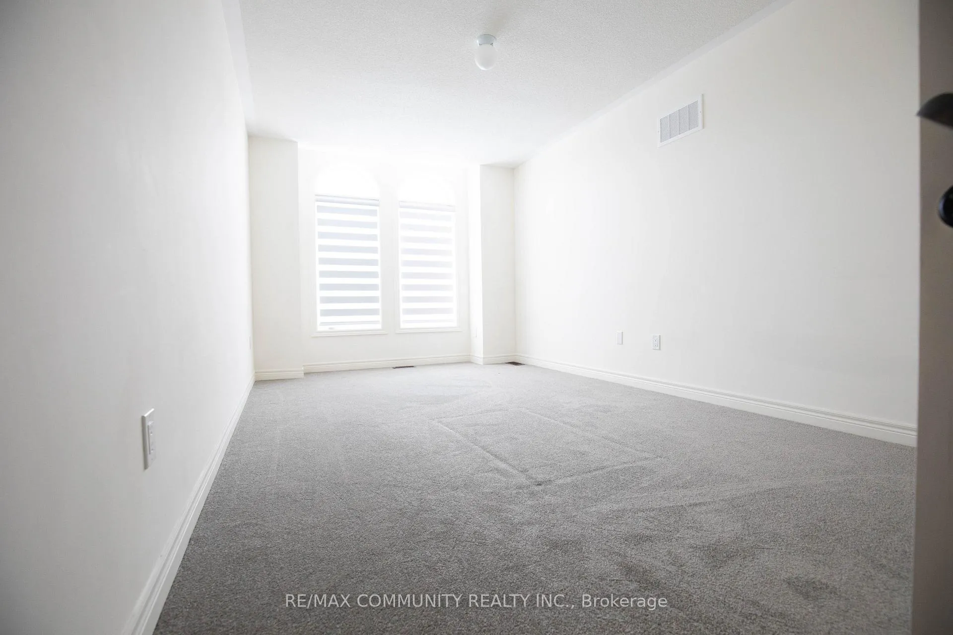 Photo 2 of 1197 Kettering Drive, Oshawa, Eastdale — HOMEH