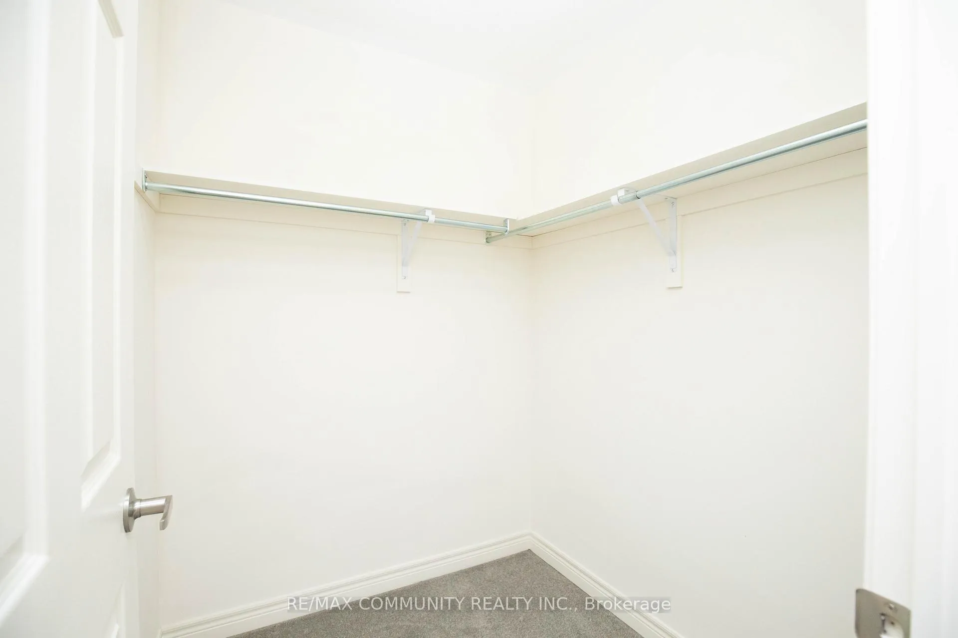 Photo 8 of 1197 Kettering Drive, Oshawa, Eastdale — HOMEH