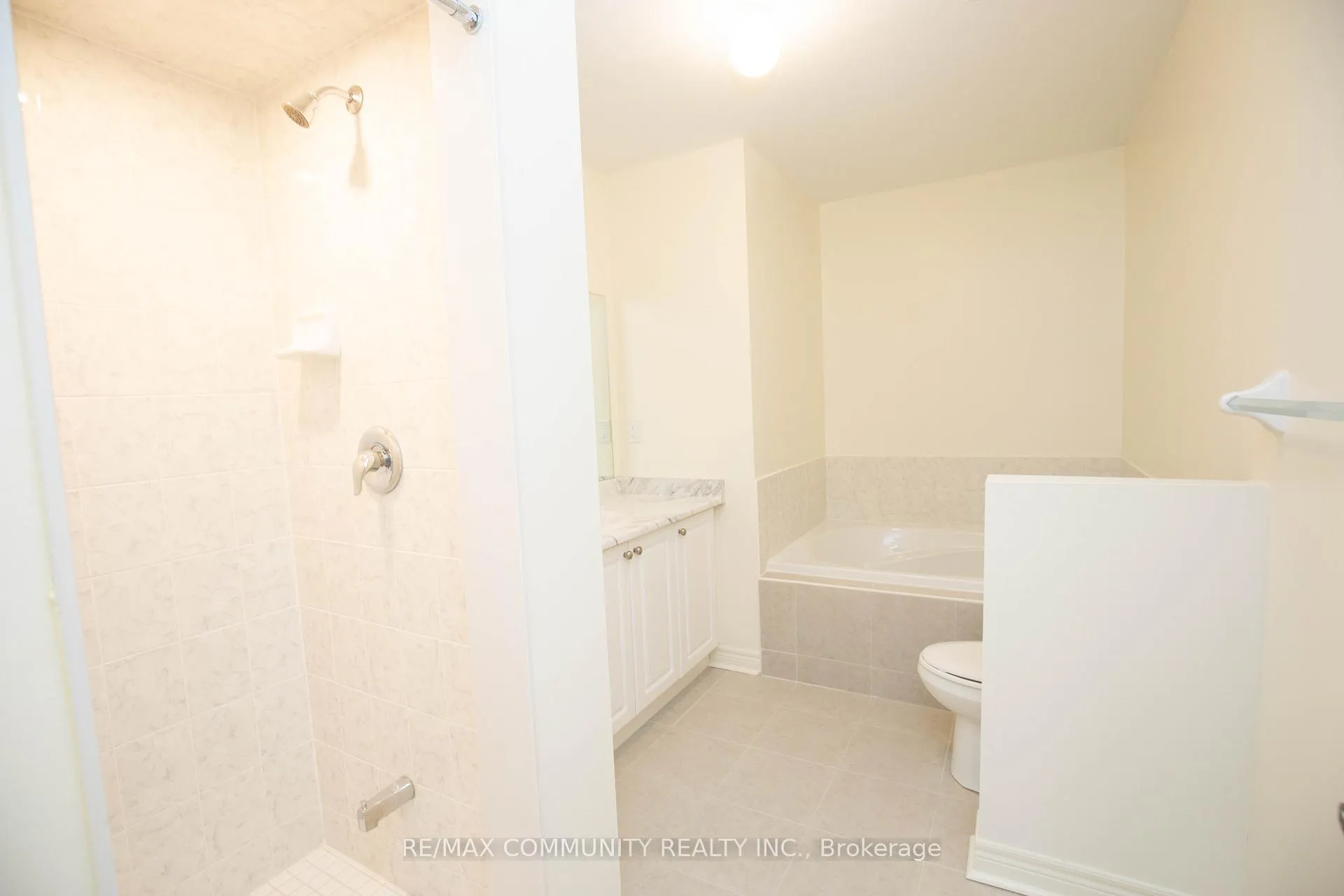 Photo 9 of 1197 Kettering Drive, Oshawa, Eastdale — HOMEH
