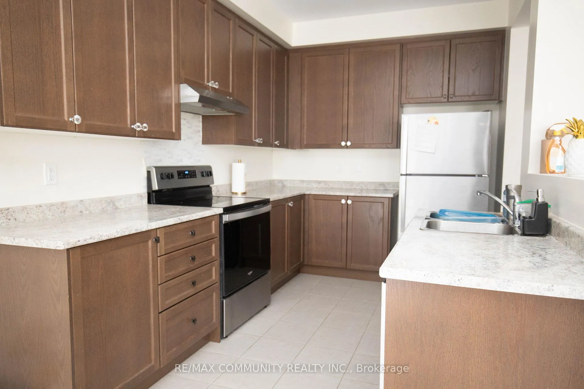 Photo 20 of 1197 Kettering Drive, Oshawa, Eastdale — HOMEH
