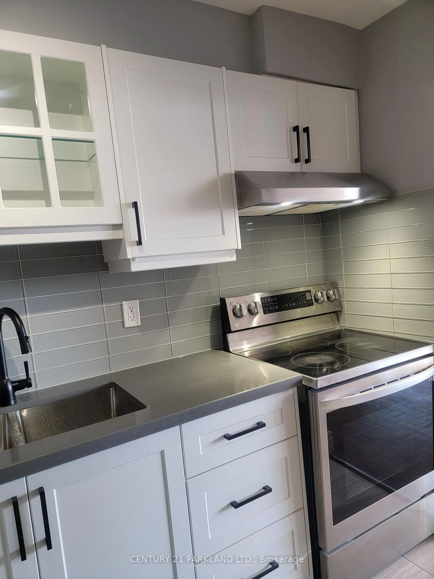 Photo 3 of Unit 1102, 3 Massey Square, Toronto, Crescent Town — HOMEH