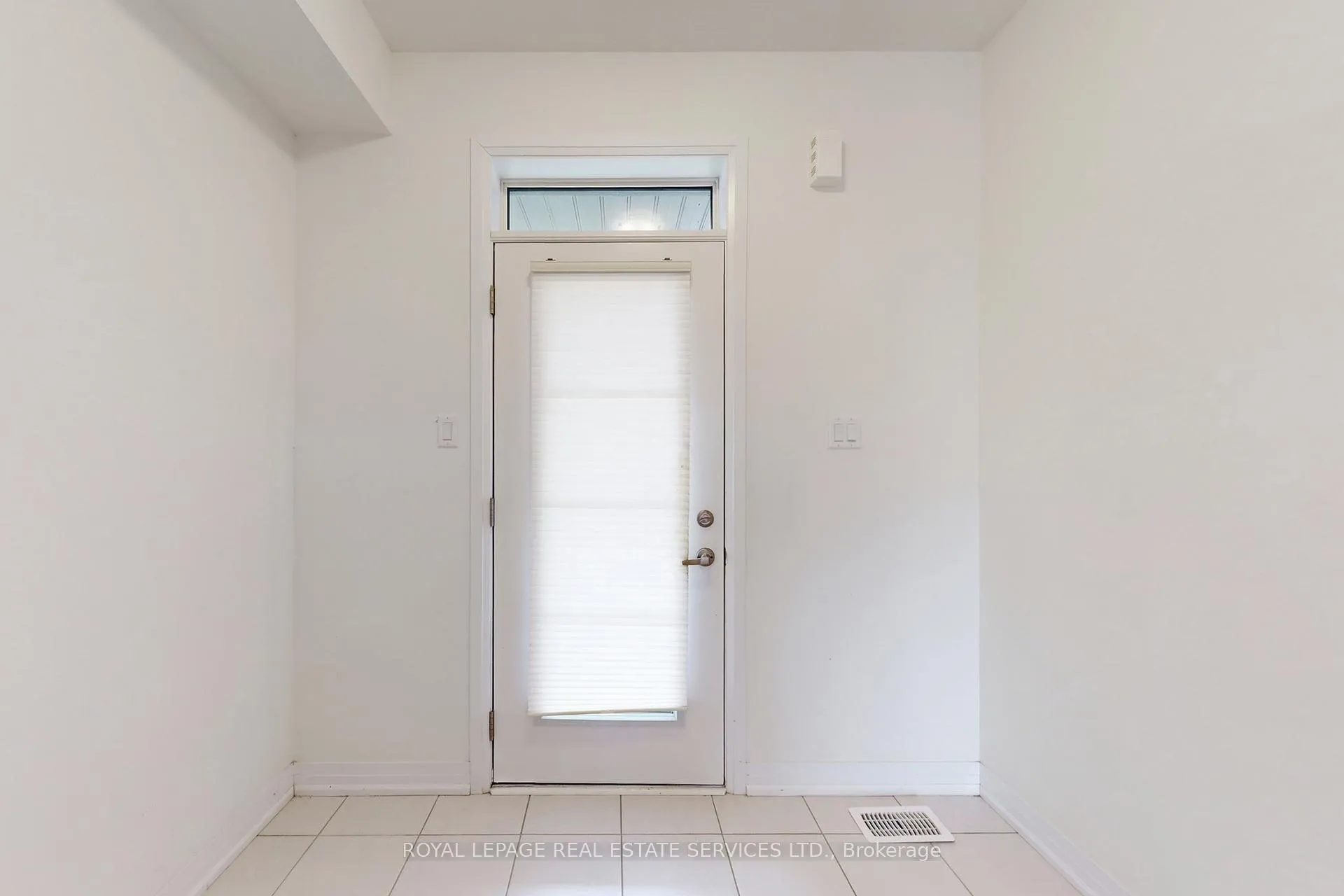 Photo 8 of 161 Brighton Lane, Thorold, Rolling Meadows — HOMEH