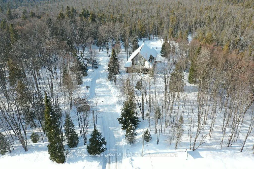 Photo 3 of 2411 Hwy. 118 E., Bracebridge, Draper — HOMEH