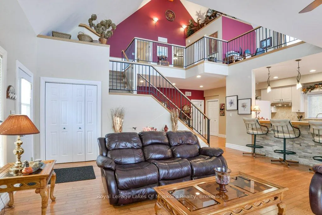 Photo 16 of 2411 Hwy. 118 E., Bracebridge, Draper — HOMEH