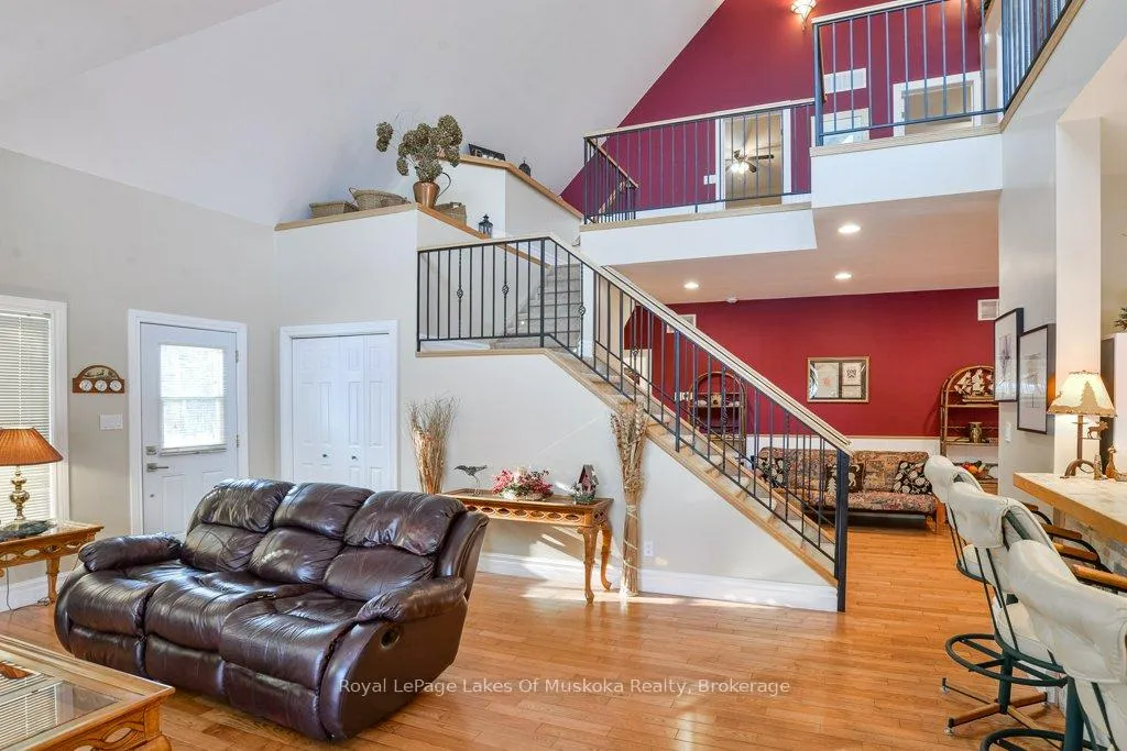 Photo 17 of 2411 Hwy. 118 E., Bracebridge, Draper — HOMEH