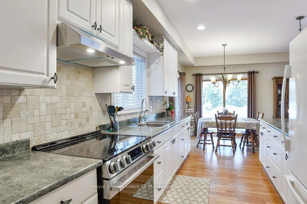 Photo 21 of 2411 Hwy. 118 E., Bracebridge, Draper — HOMEH
