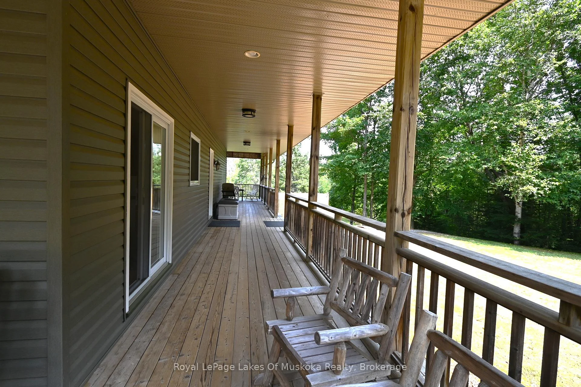 Photo 12 of 2411 Hwy. 118 E., Bracebridge, Draper — HOMEH
