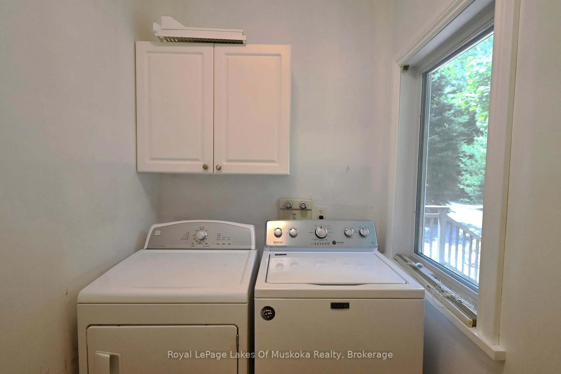 Photo 20 of 2411 Hwy. 118 E., Bracebridge, Draper — HOMEH