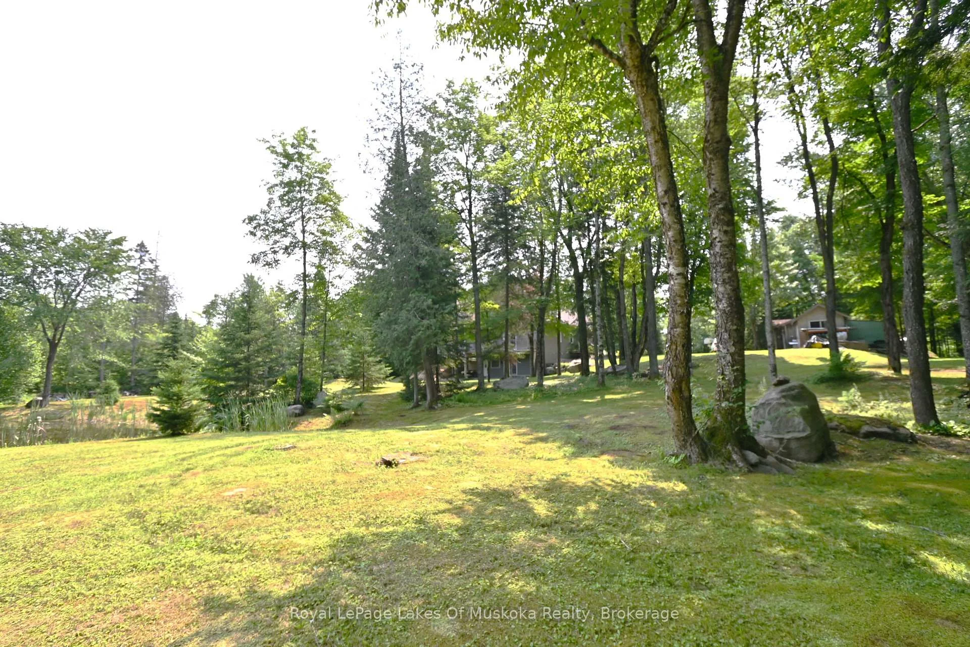 Photo 48 of 2411 Hwy. 118 E., Bracebridge, Draper — HOMEH