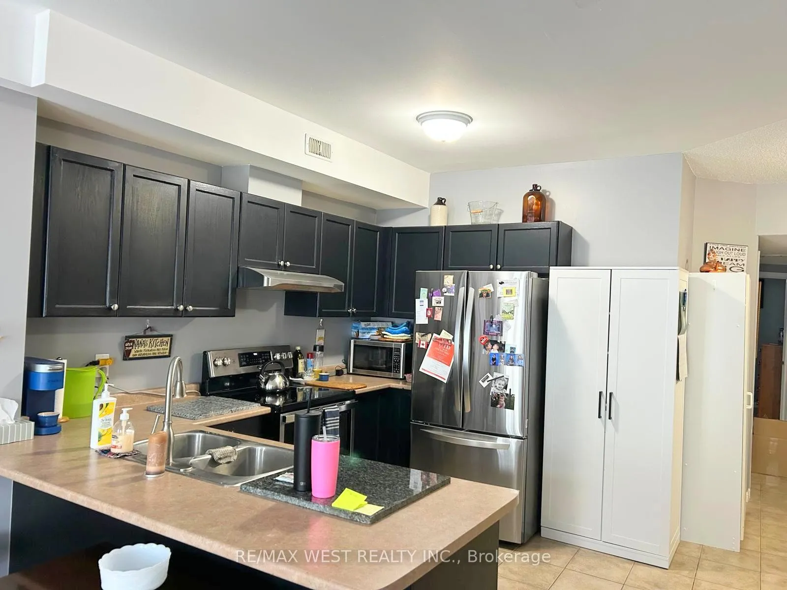 Photo 5 of Unit B, 358 Edgehill Drive, Barrie, Sandy Hollow — HOMEH
