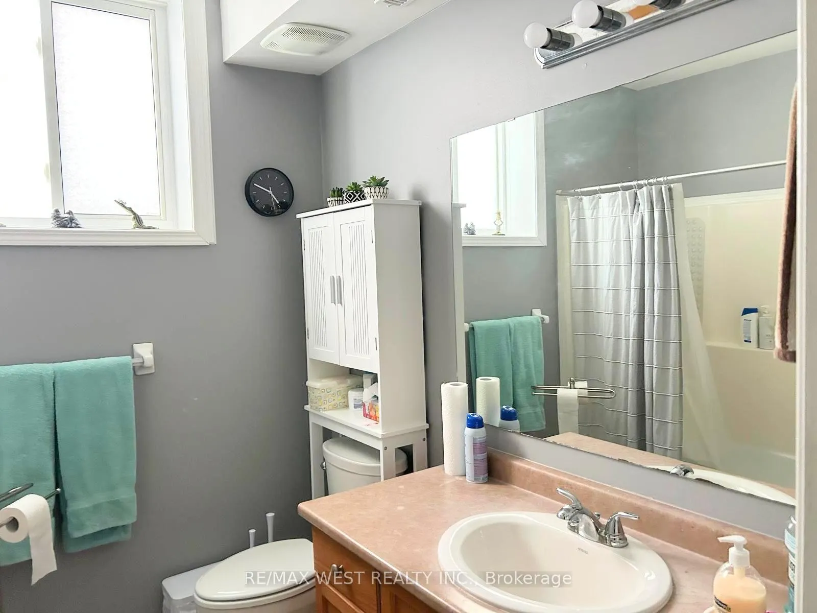 Photo 10 of Unit B, 358 Edgehill Drive, Barrie, Sandy Hollow — HOMEH