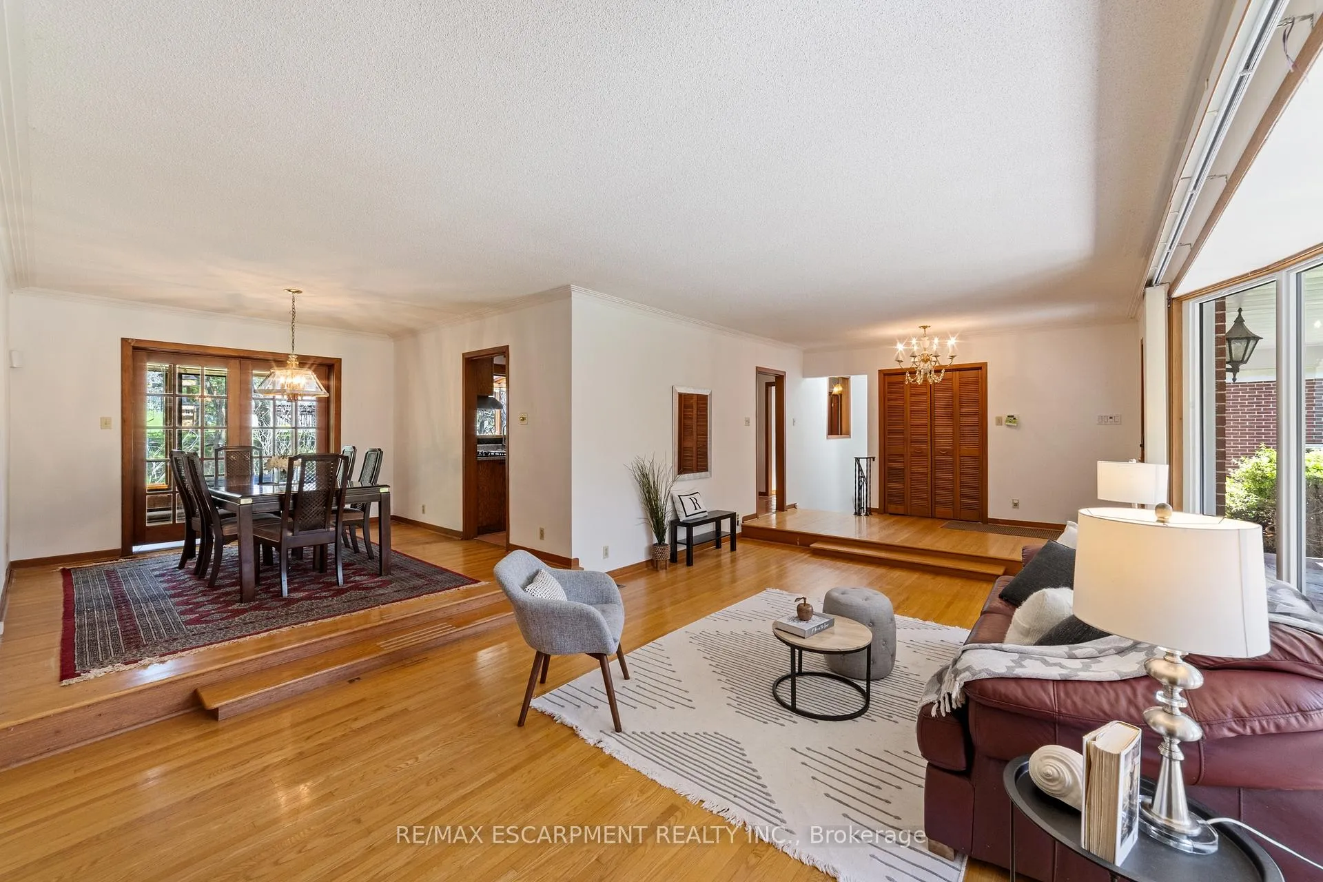 Photo 6 of 1411 Beaufort Drive, Burlington, Tyandaga — HOMEH
