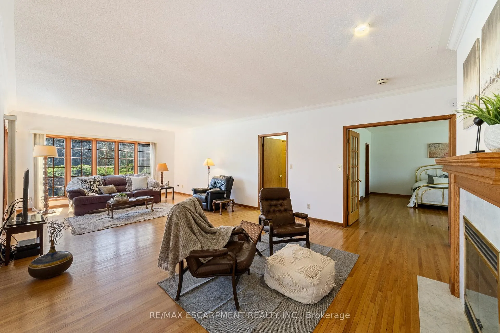 Photo 7 of 1411 Beaufort Drive, Burlington, Tyandaga — HOMEH