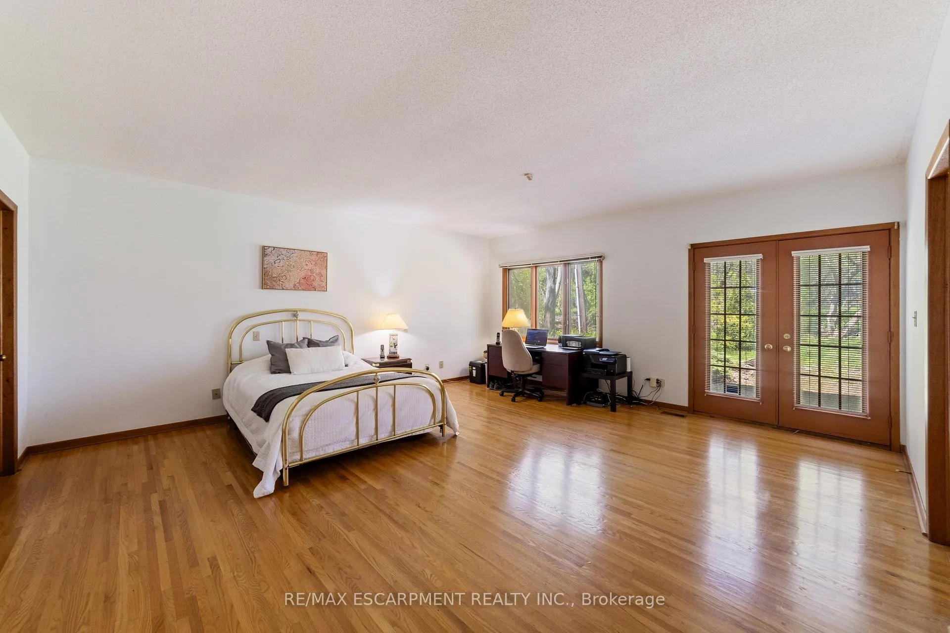 Photo 15 of 1411 Beaufort Drive, Burlington, Tyandaga — HOMEH