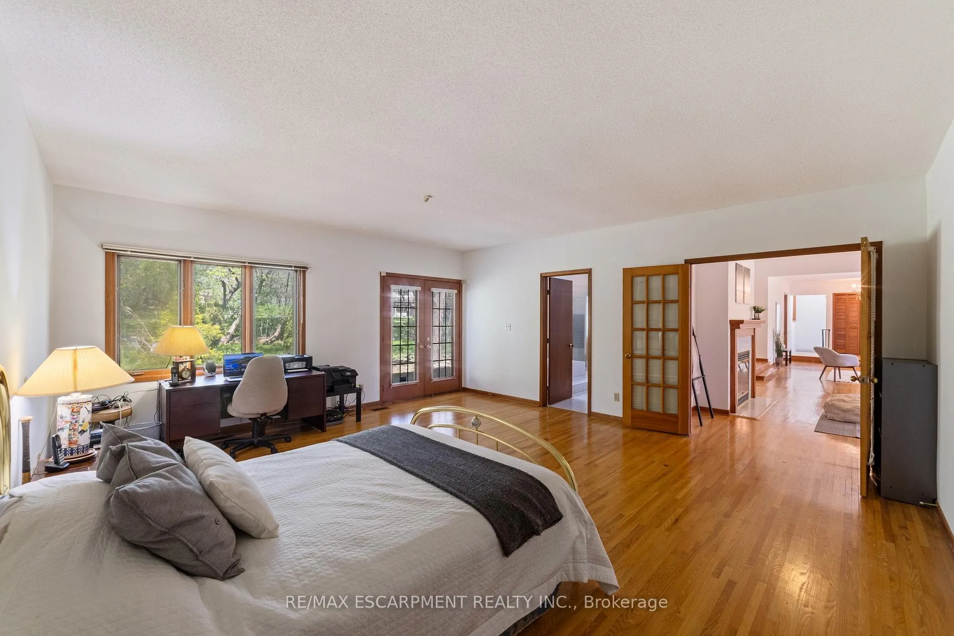 Photo 16 of 1411 Beaufort Drive, Burlington, Tyandaga — HOMEH