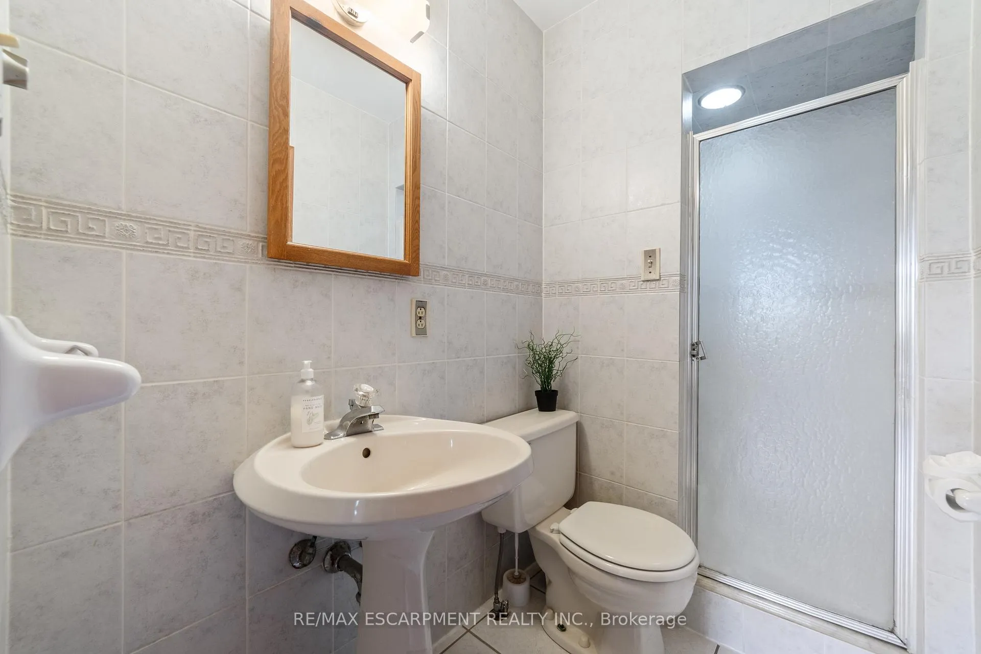 Photo 20 of 1411 Beaufort Drive, Burlington, Tyandaga — HOMEH
