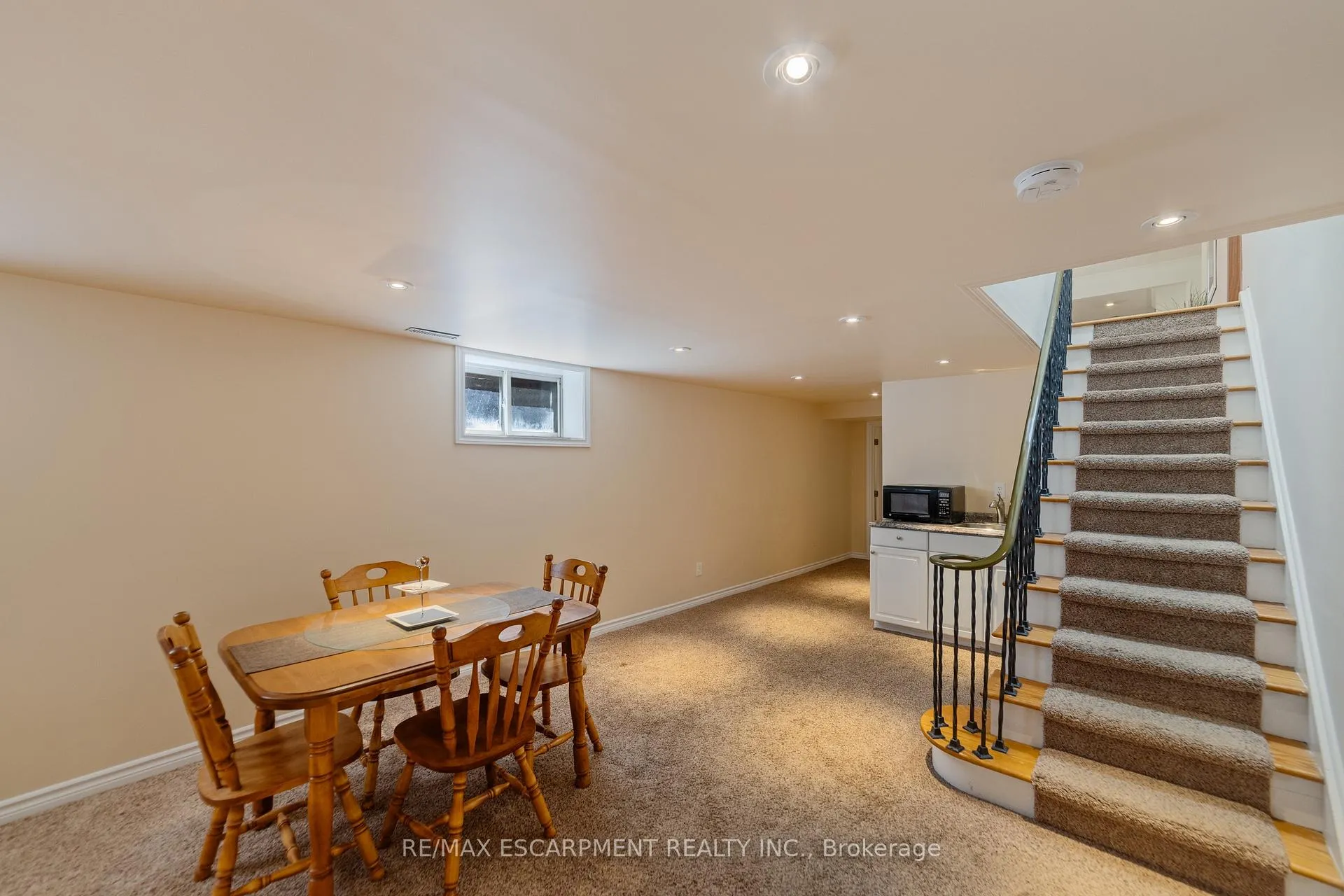 Photo 24 of 1411 Beaufort Drive, Burlington, Tyandaga — HOMEH