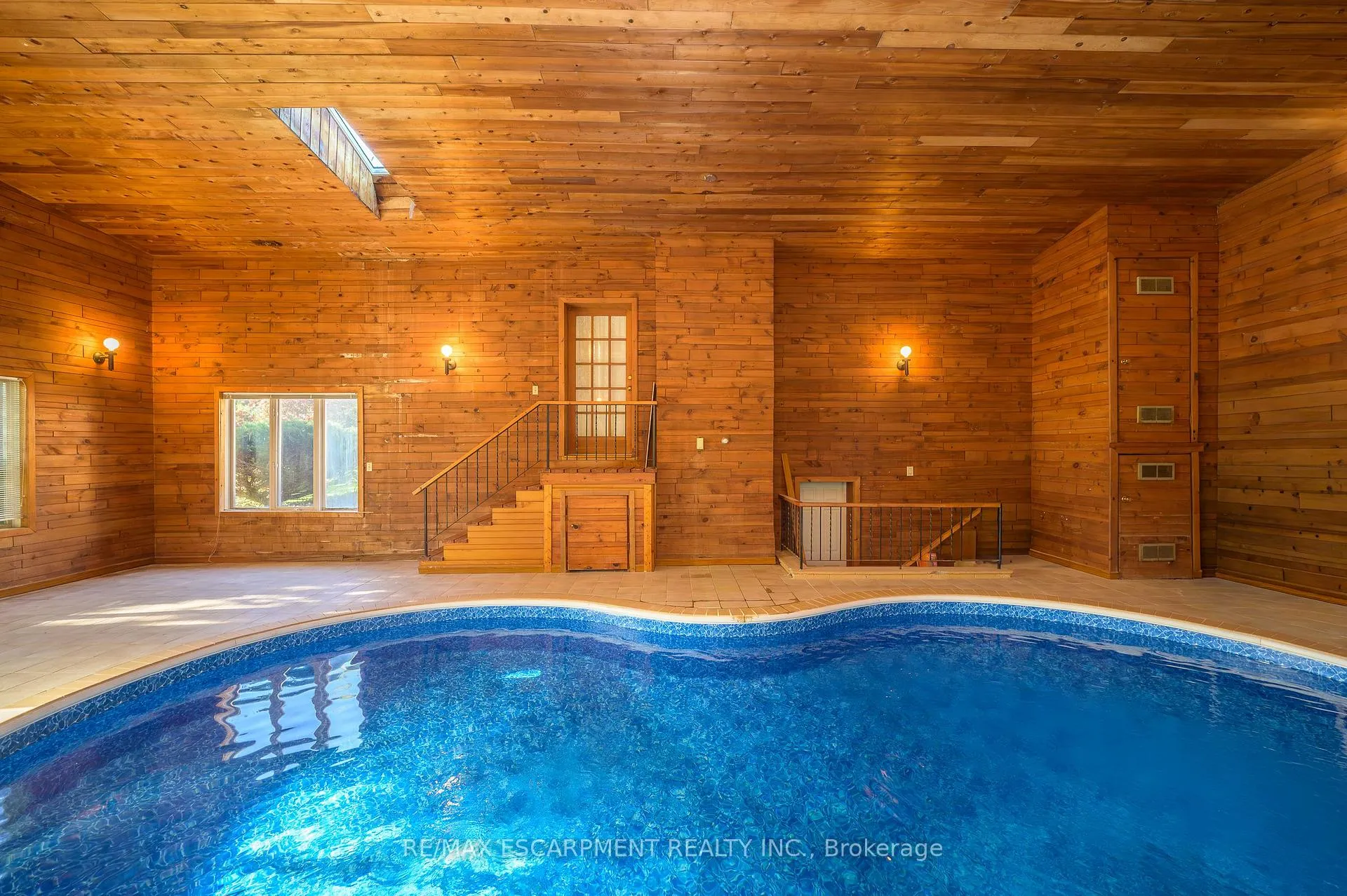 Photo 31 of 1411 Beaufort Drive, Burlington, Tyandaga — HOMEH