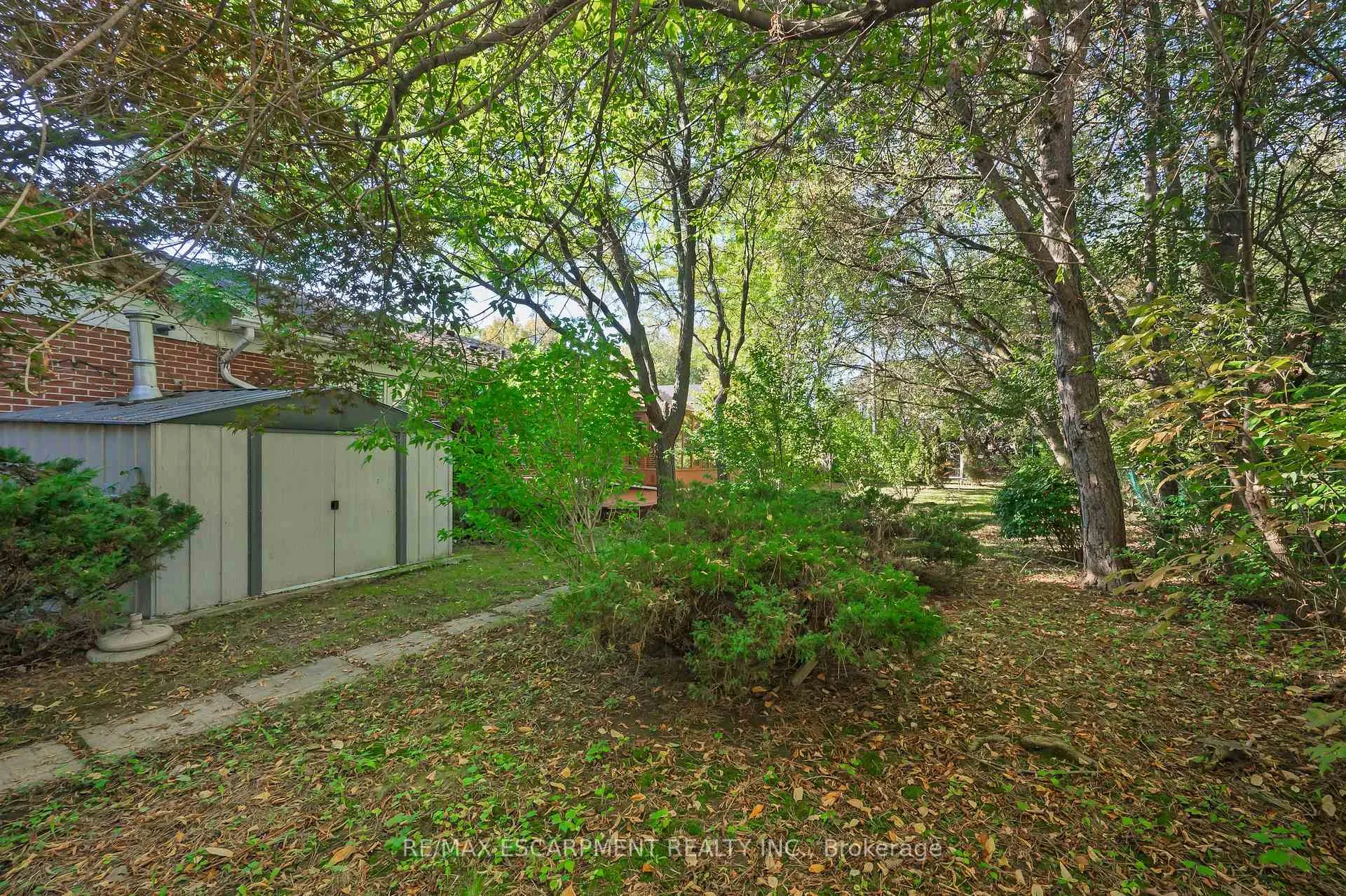 Photo 37 of 1411 Beaufort Drive, Burlington, Tyandaga — HOMEH
