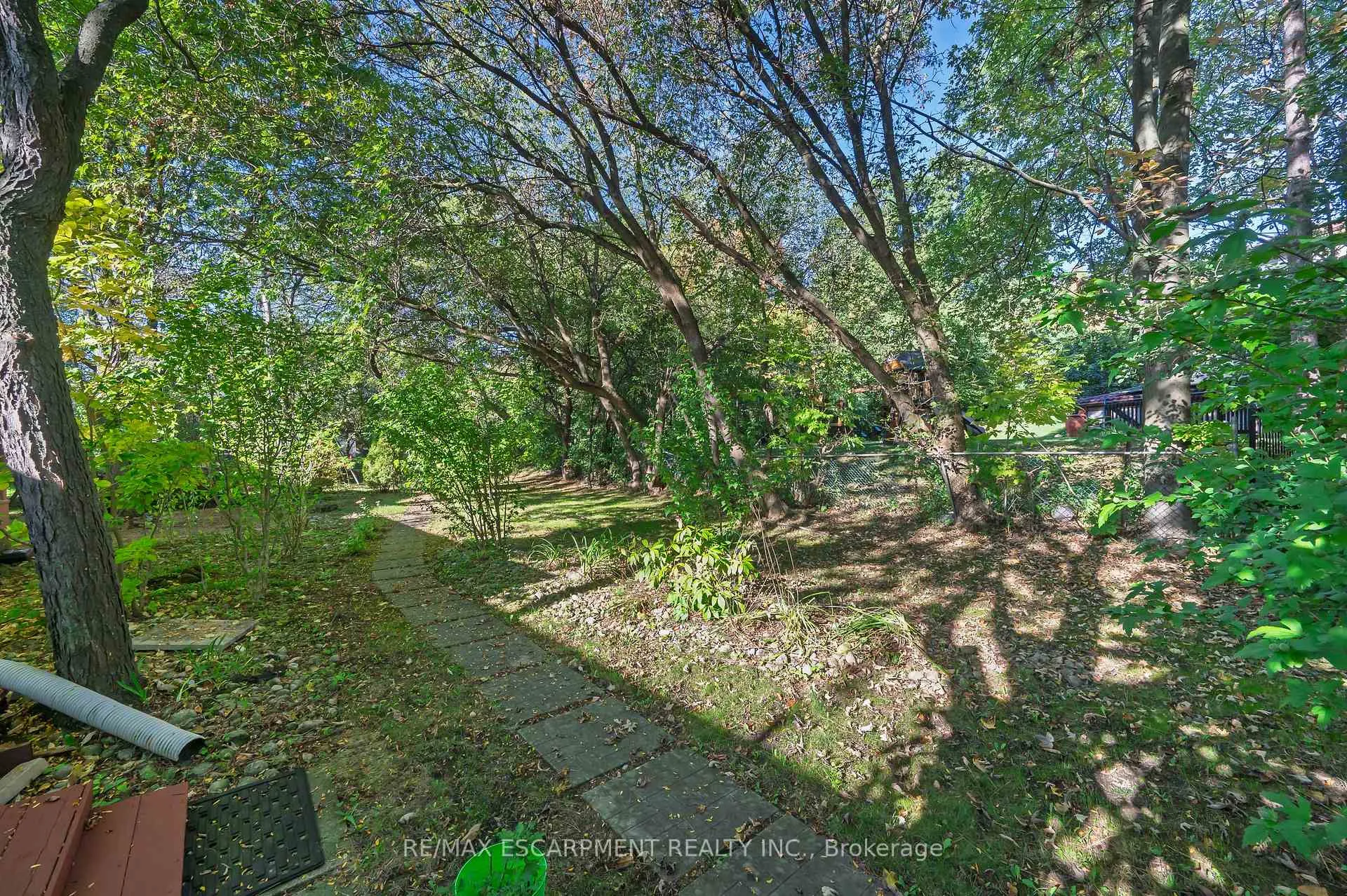 Photo 38 of 1411 Beaufort Drive, Burlington, Tyandaga — HOMEH