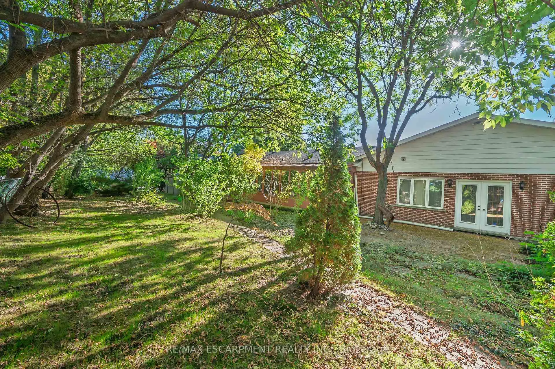 Photo 39 of 1411 Beaufort Drive, Burlington, Tyandaga — HOMEH