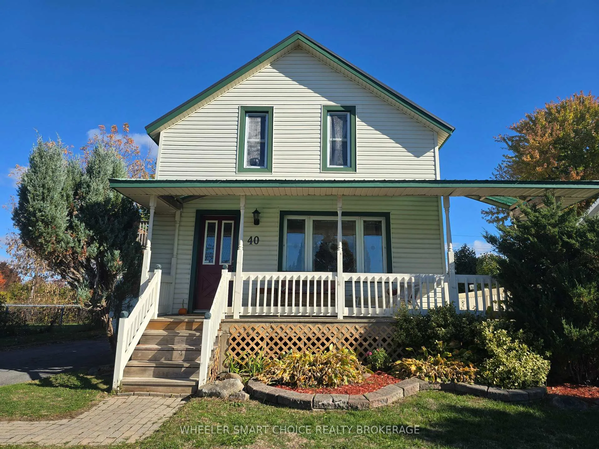 Photo 2 of 40 St Laurent Avenue, South Stormont, Long Sault — HOMEH