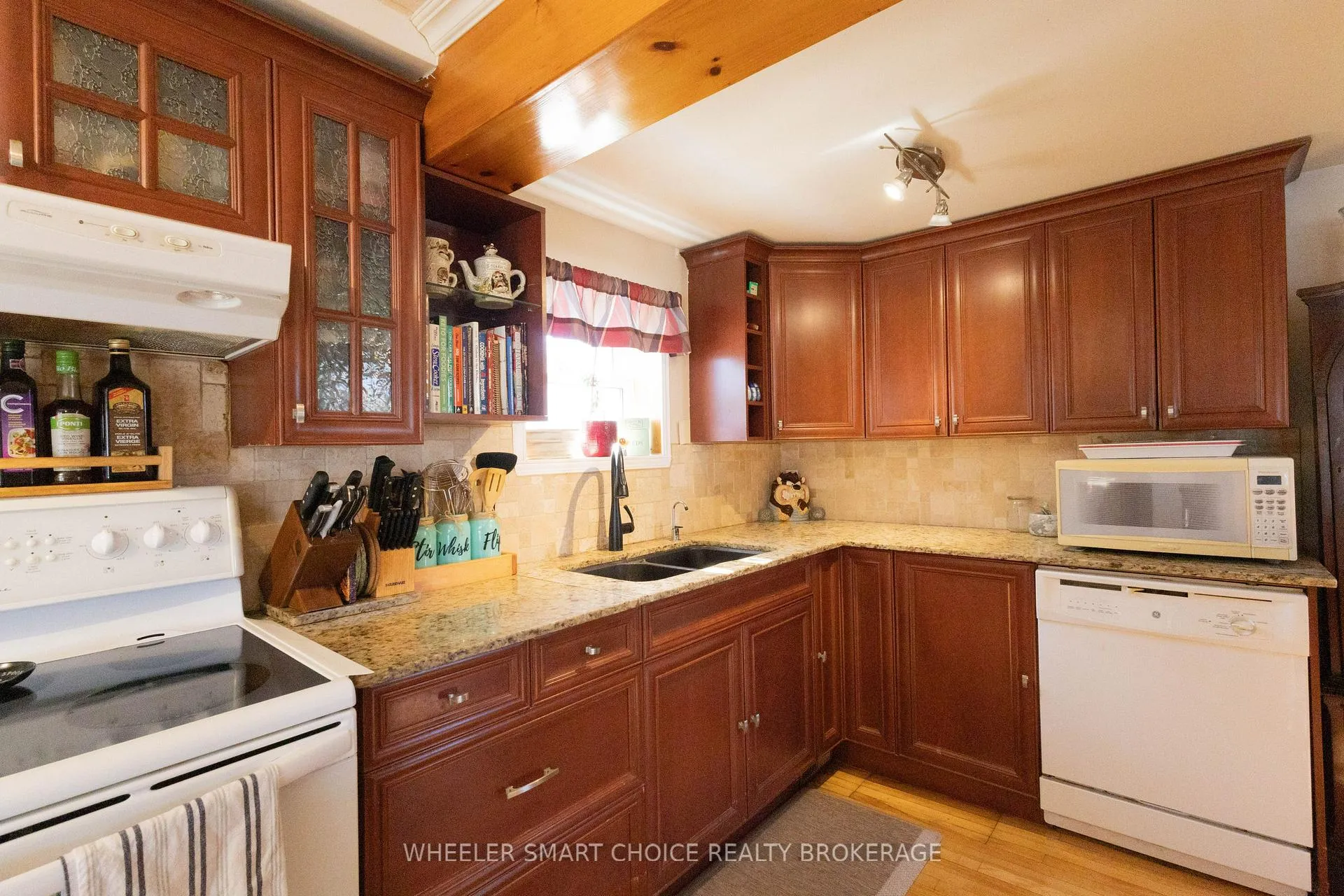 Photo 10 of 40 St Laurent Avenue, South Stormont, Long Sault — HOMEH