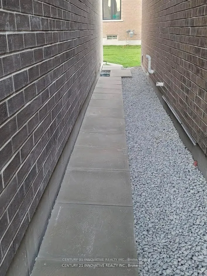 Photo 1 of 1280 Amherst Gate, Oshawa, Kedron — HOMEH