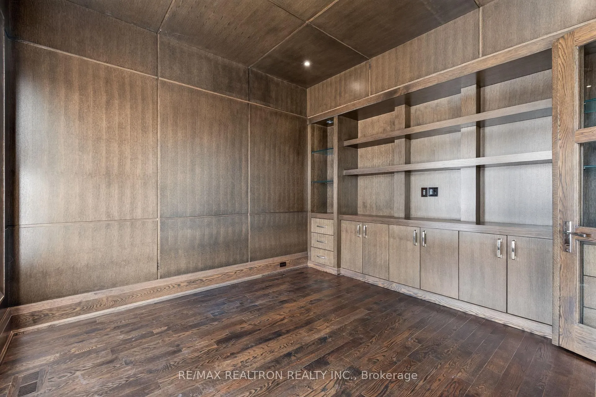 Photo 10 of 38 Kirk Drive, Markham, Royal Orchard — HOMEH