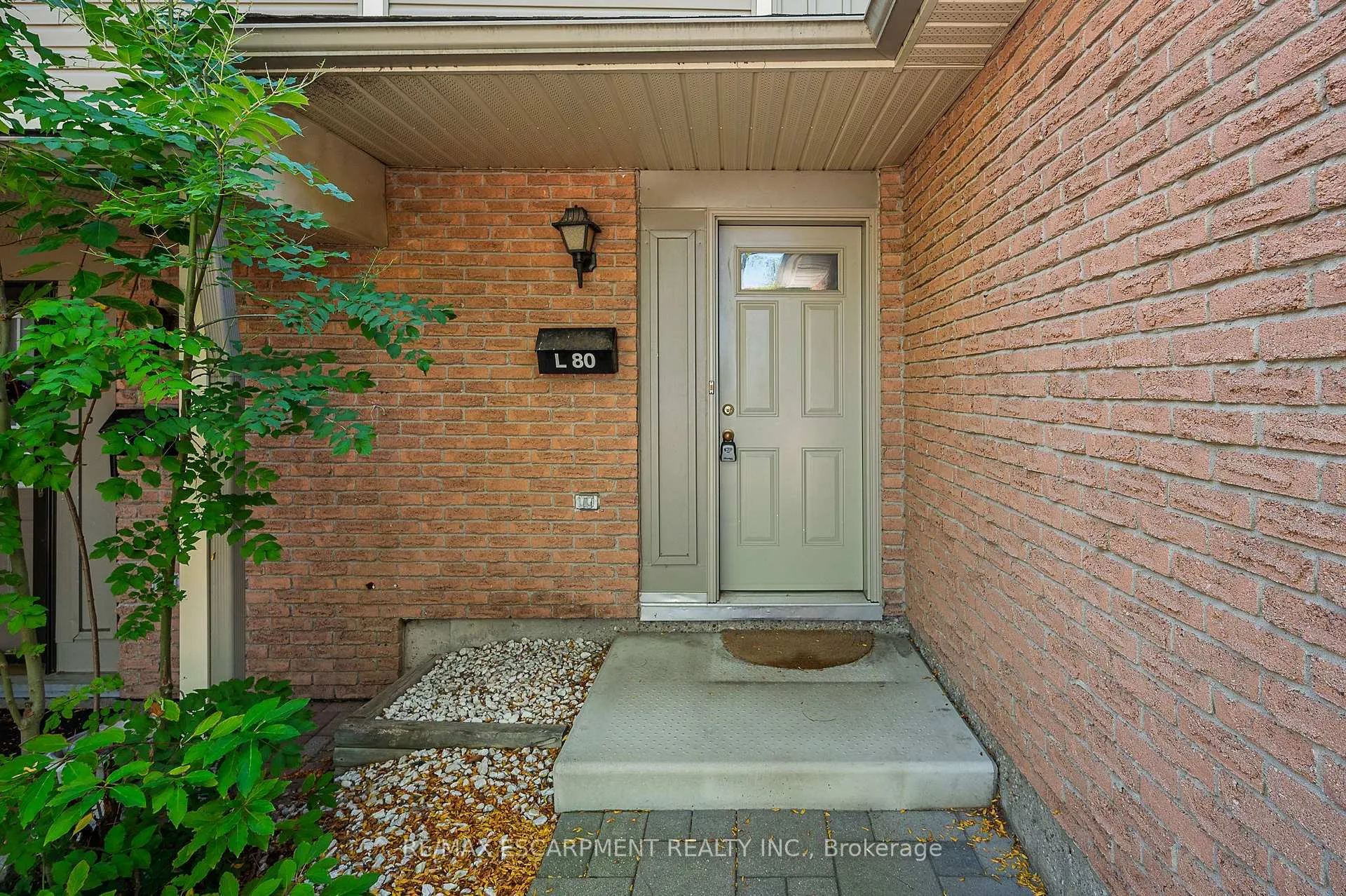 Photo 4 of Unit L80, 223 Pioneer Drive, Kitchener — HOMEH