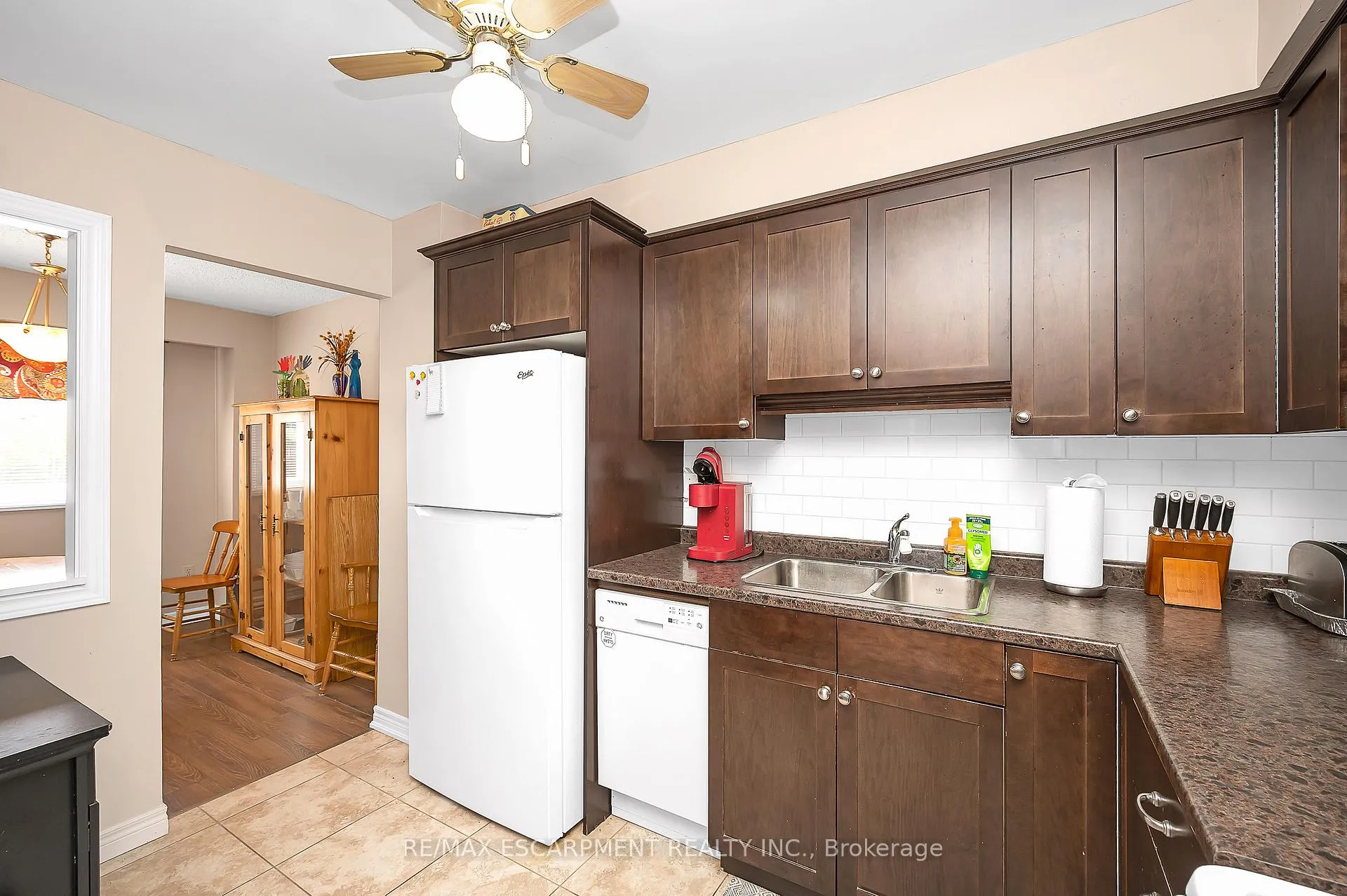 Photo 12 of Unit L80, 223 Pioneer Drive, Kitchener — HOMEH