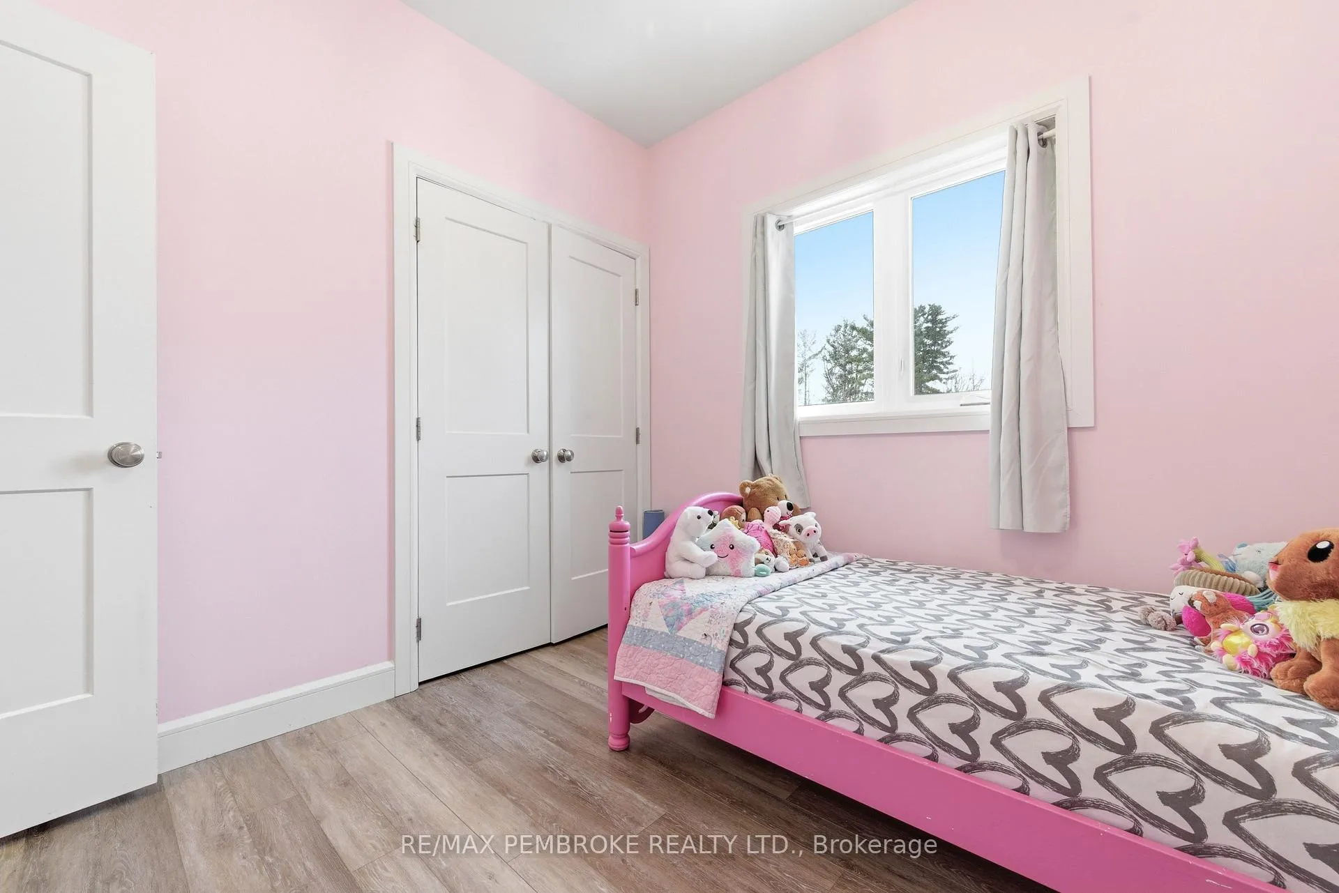 Photo 15 of 5 Harry Street, Petawawa — HOMEH