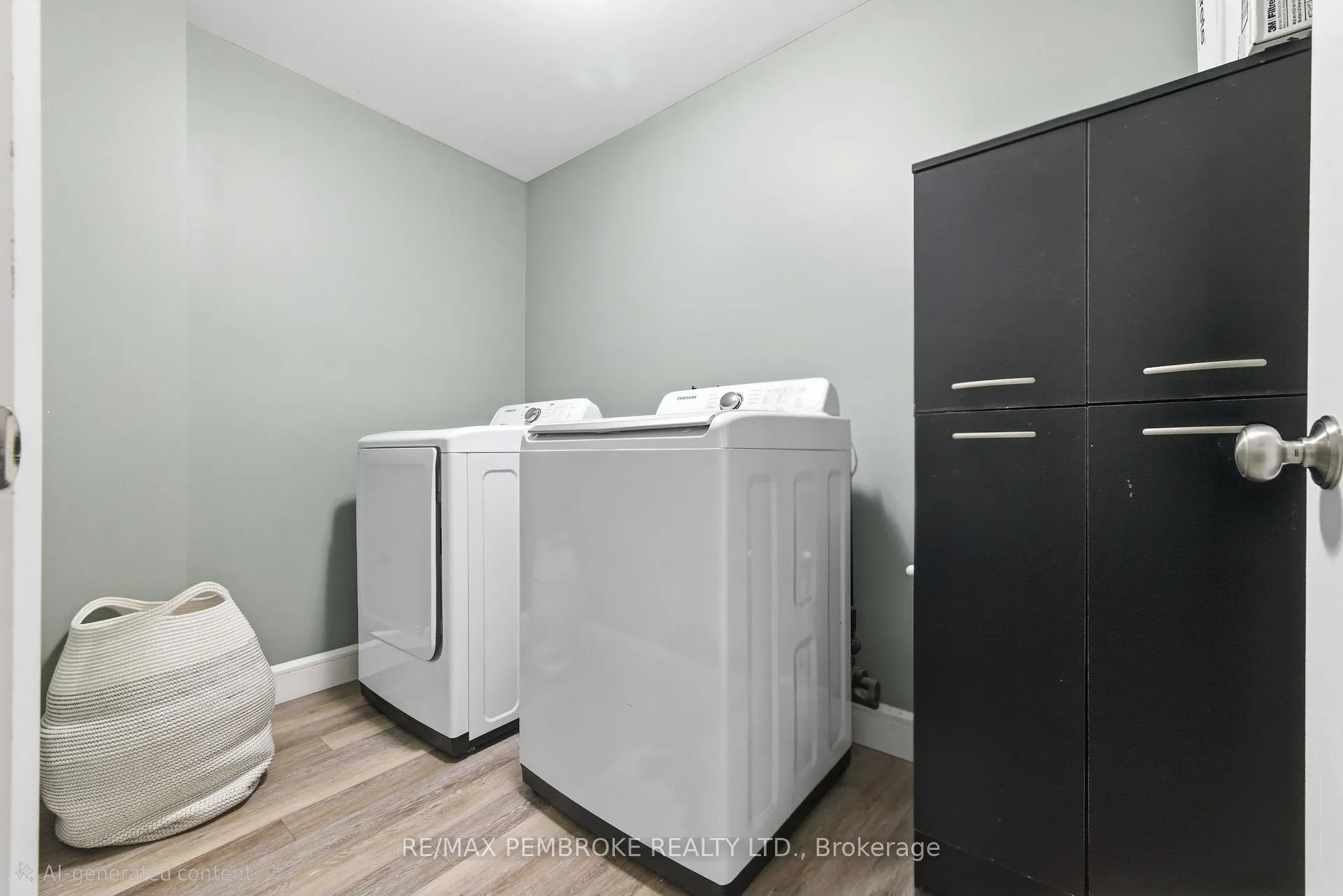 Photo 21 of 5 Harry Street, Petawawa — HOMEH
