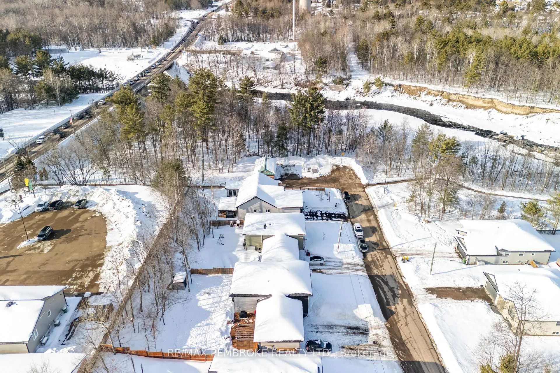 Photo 42 of 5 Harry Street, Petawawa — HOMEH