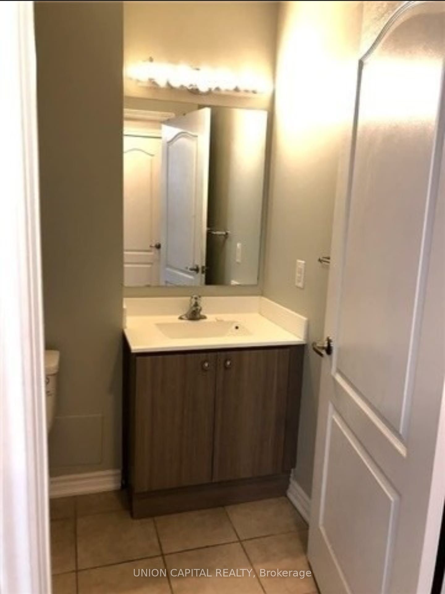 Photo 5 of Unit 505, 8323 Kennedy Road, Markham, Village Green-South Unionville — HOMEH