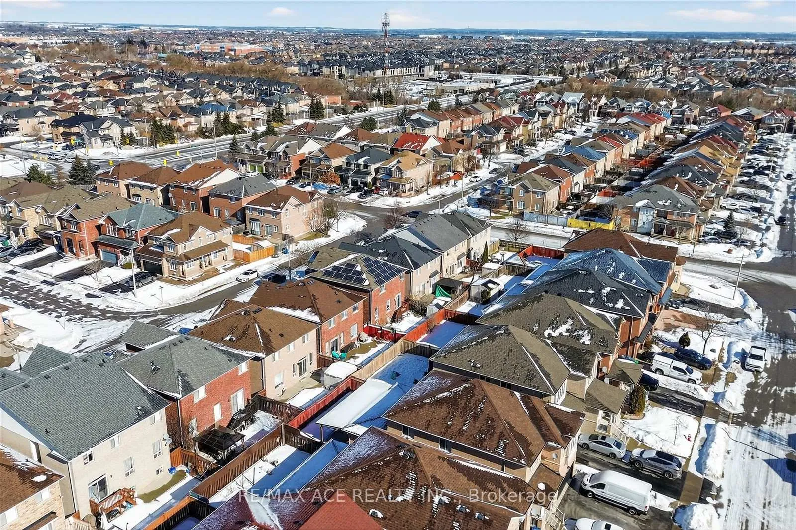 Photo 46 of 9 Invitational Road, Brampton, Bram East — HOMEH