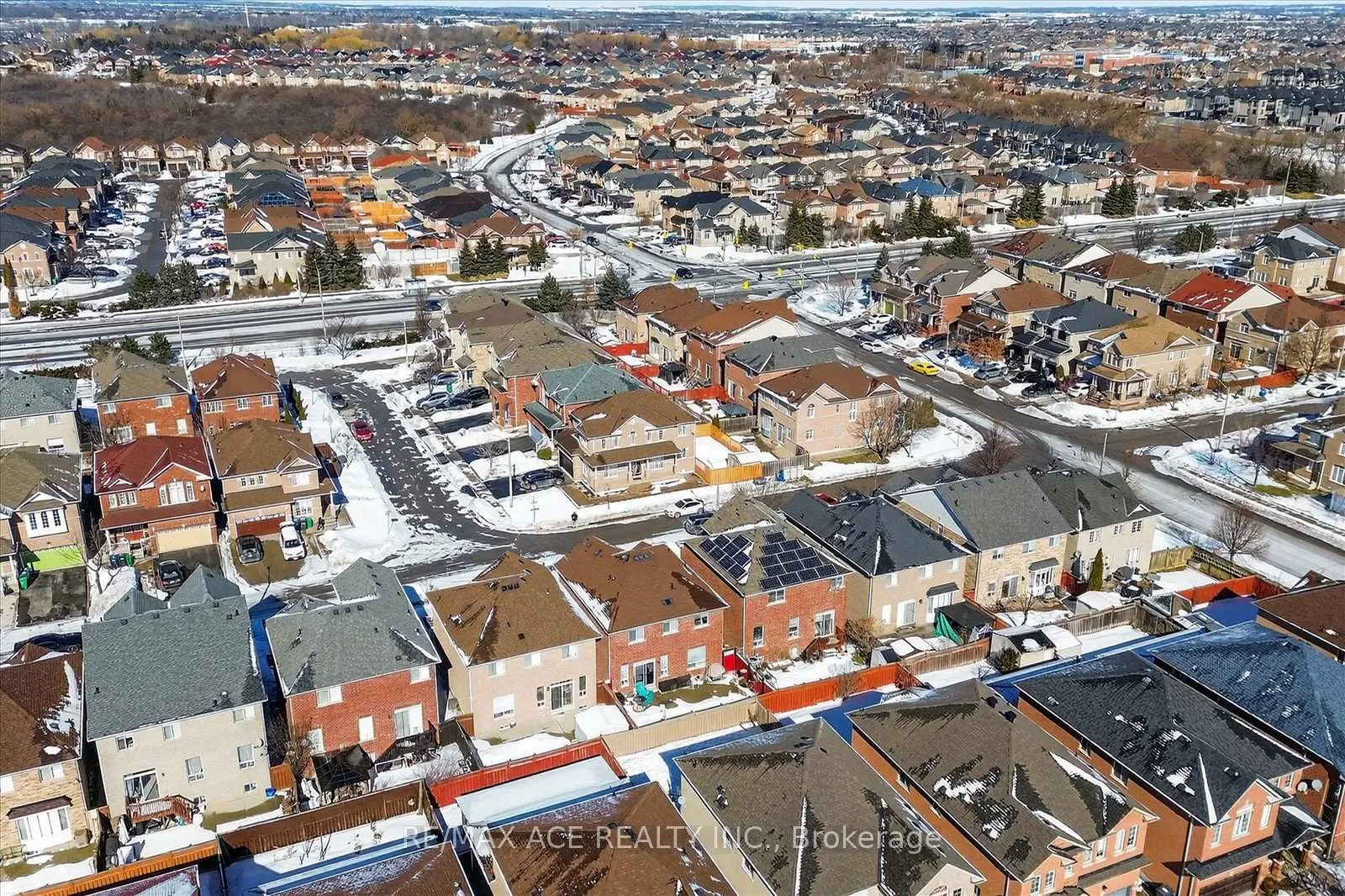 Photo 49 of 9 Invitational Road, Brampton, Bram East — HOMEH