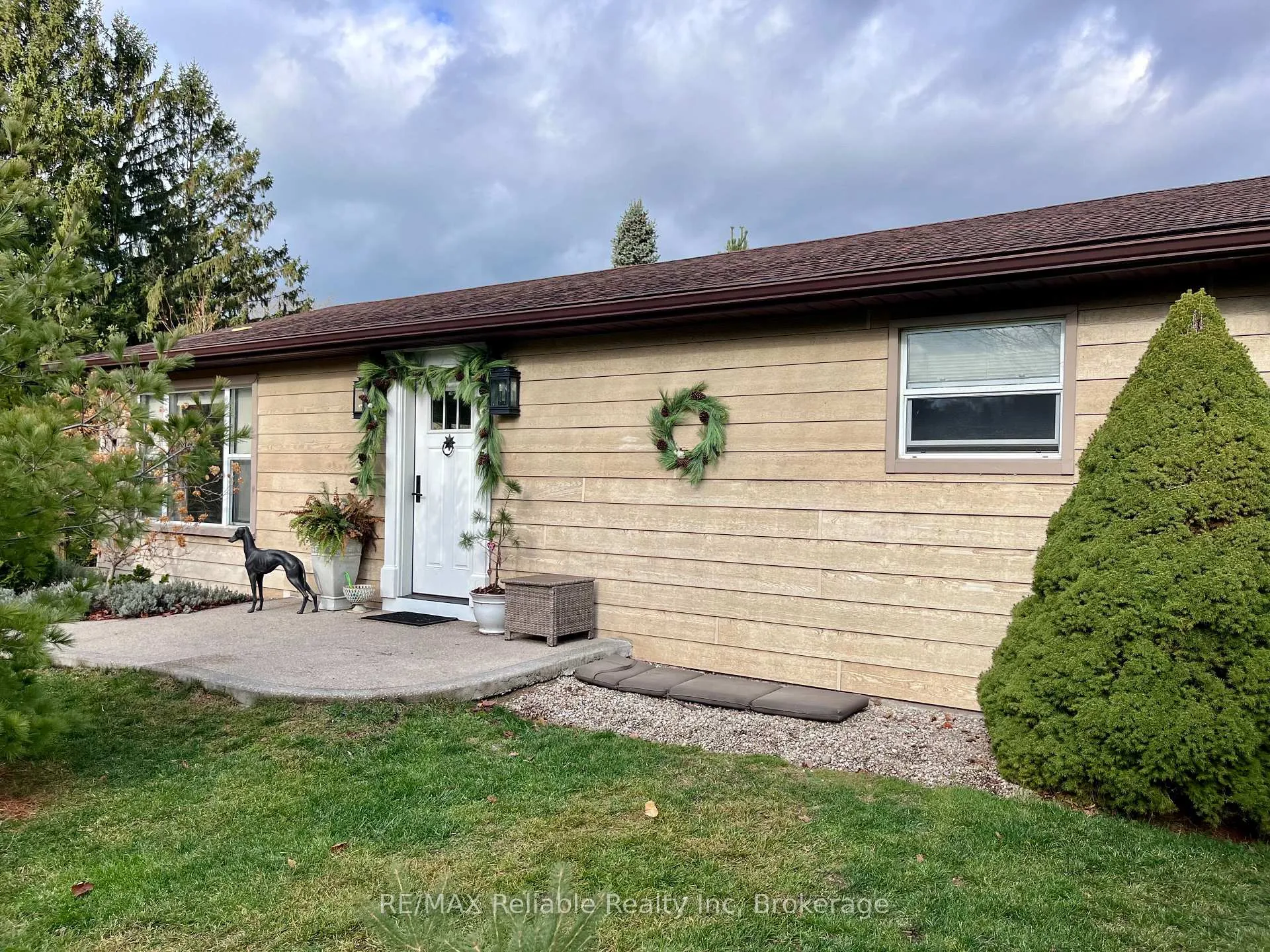 Photo 4 of 57 Cameron Street, Bluewater, Bayfield — HOMEH