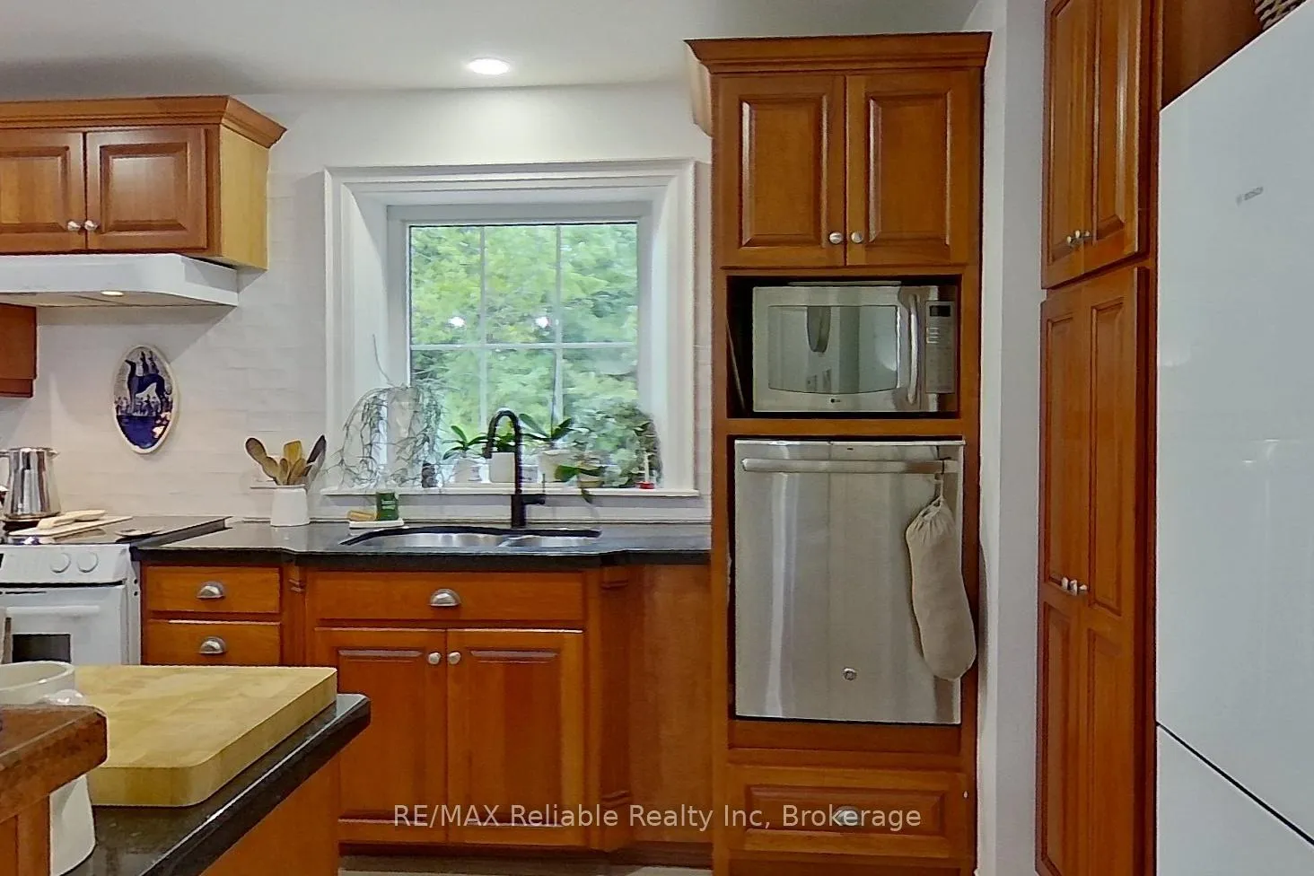 Photo 19 of 57 Cameron Street, Bluewater, Bayfield — HOMEH
