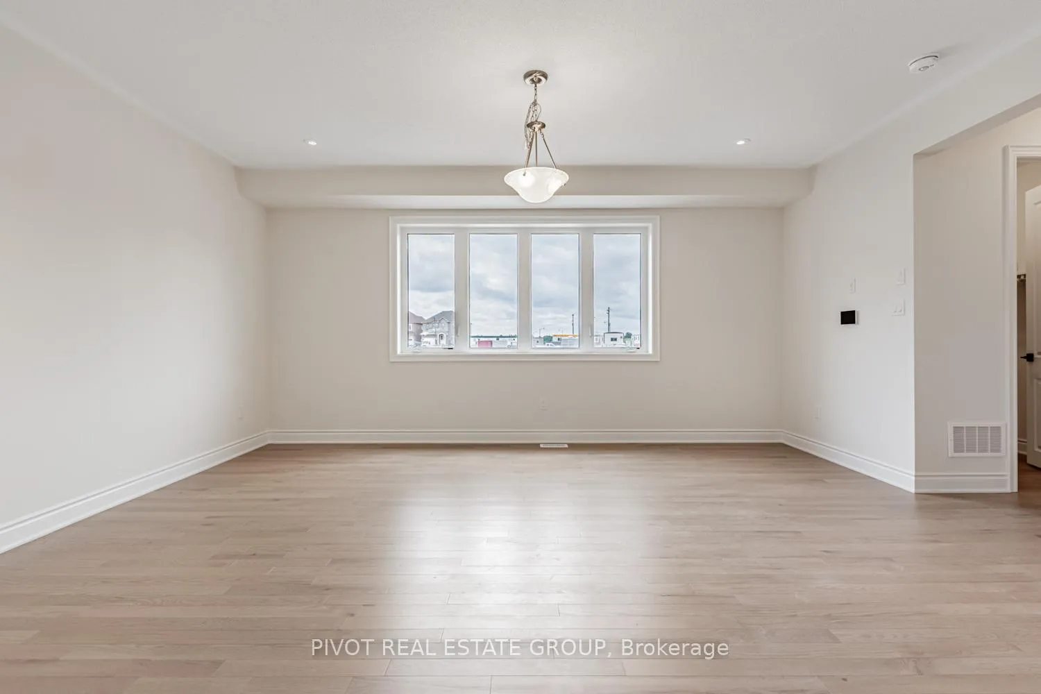 Photo 6 of 61 Tweedhill Avenue, Caledon, Rural Caledon — HOMEH