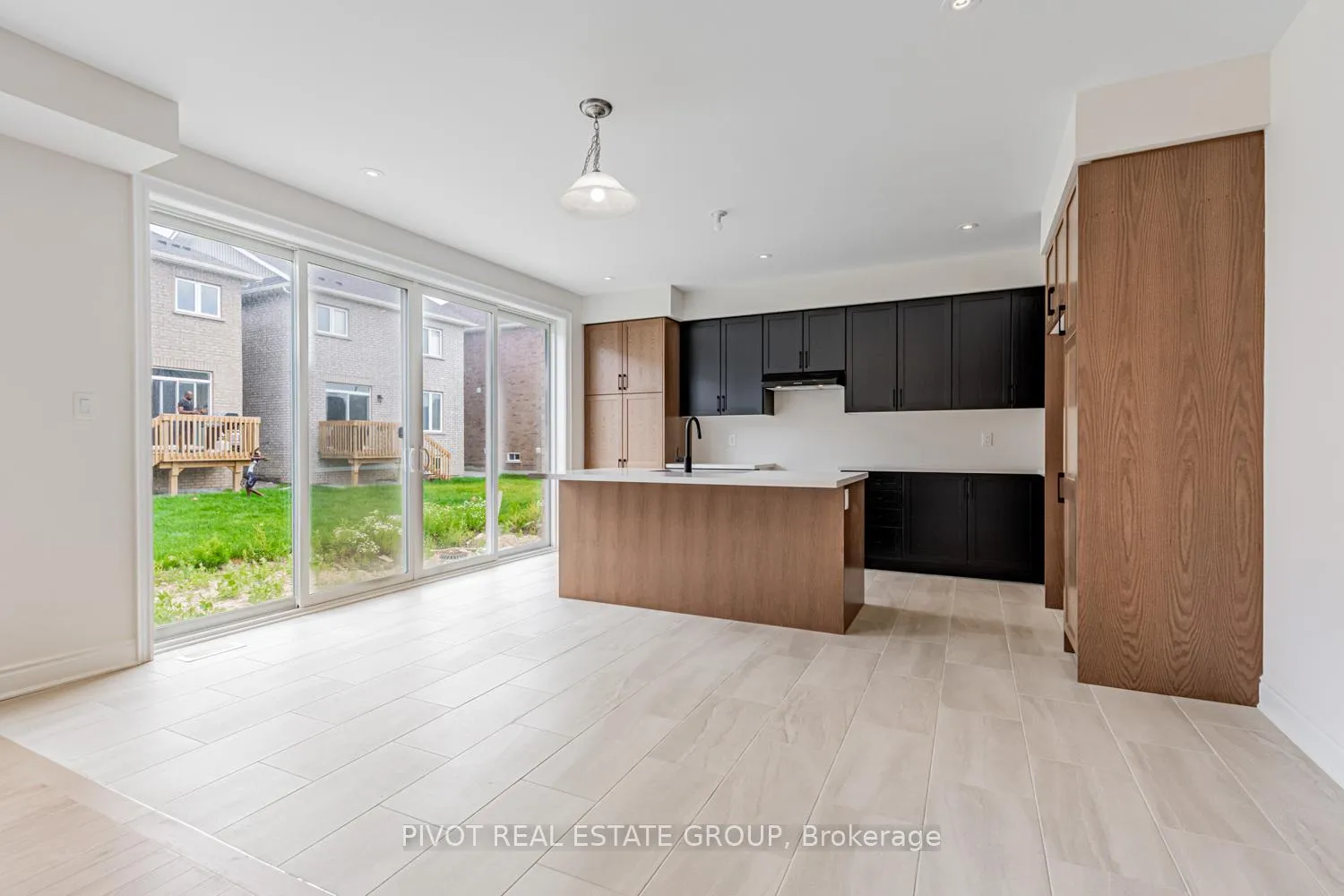 Photo 11 of 61 Tweedhill Avenue, Caledon, Rural Caledon — HOMEH