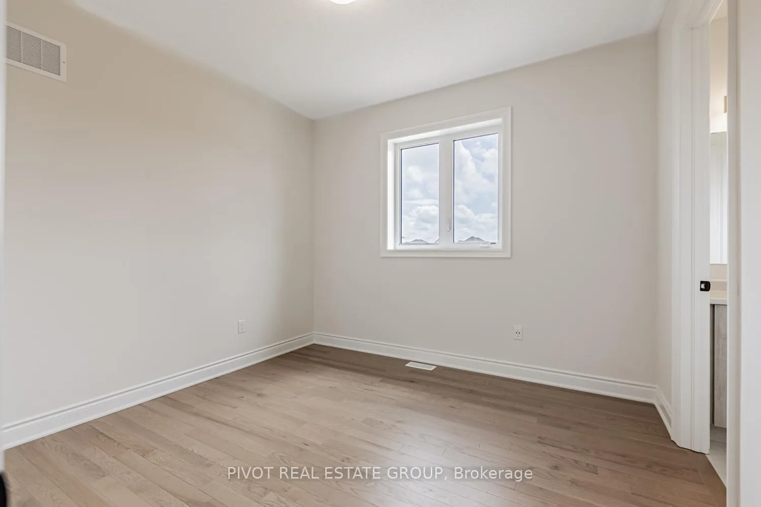 Photo 24 of 61 Tweedhill Avenue, Caledon, Rural Caledon — HOMEH
