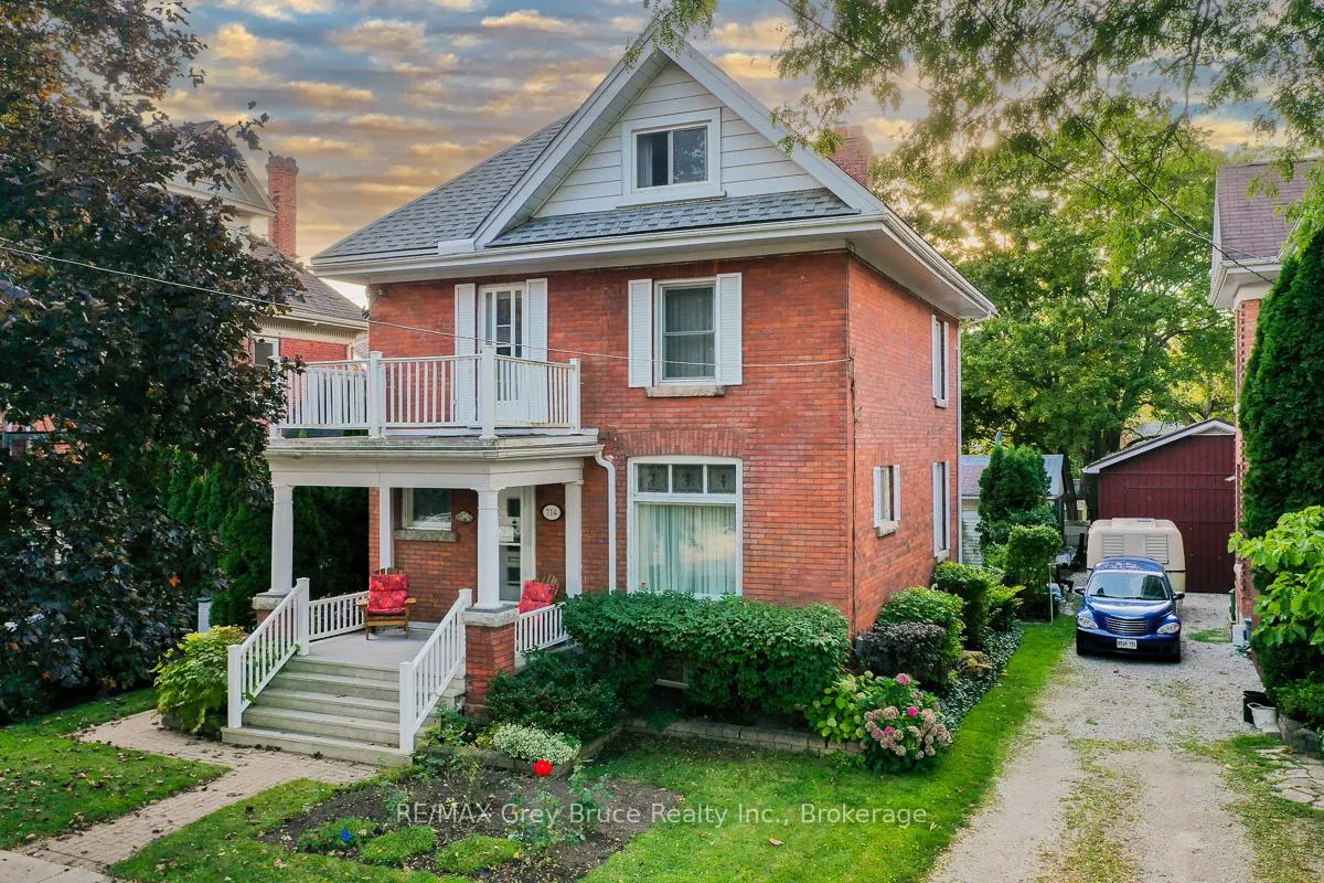 Front of 714 4th Avenue E