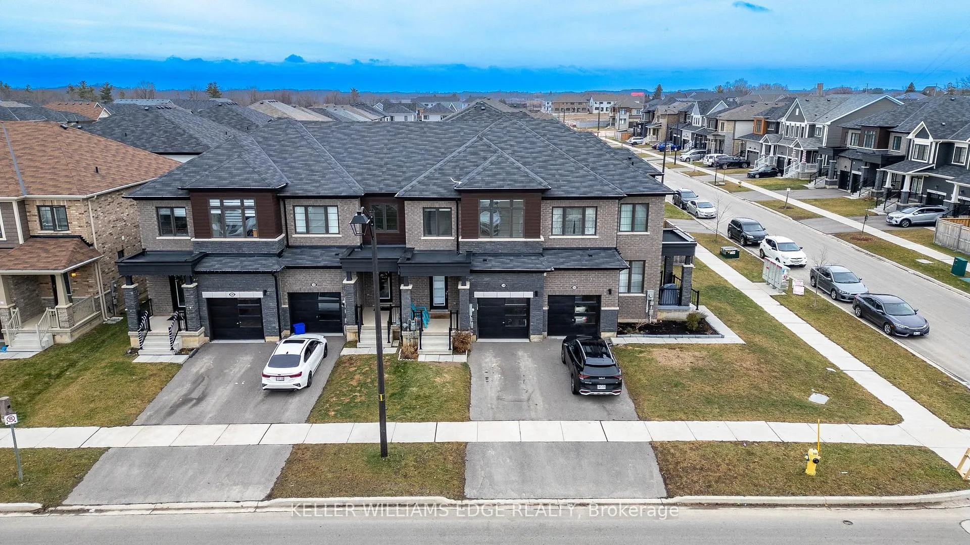 Photo 3 of 54 Oaktree Drive, Haldimand — HOMEH
