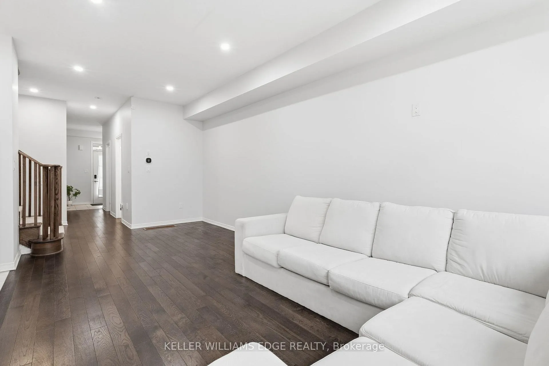 Photo 14 of 54 Oaktree Drive, Haldimand — HOMEH